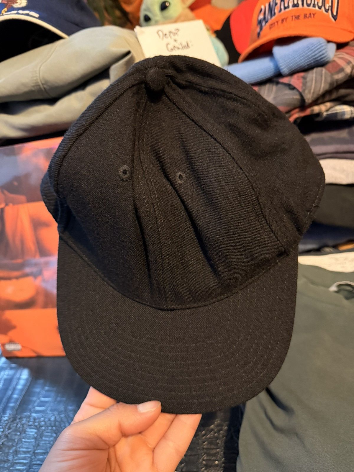 Vintage hat in size 7 1/2, original authenticity stamp. Size ONE SIZE - 2 Thumbnail