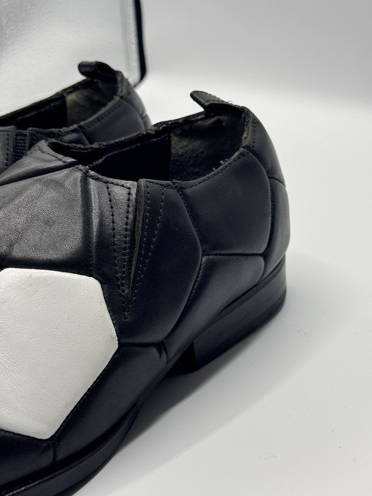 Comme des Garcons Comme des Garcons Runway SS09 Soccer Shoes Size US 7 / IT 37 - 7 Thumbnail