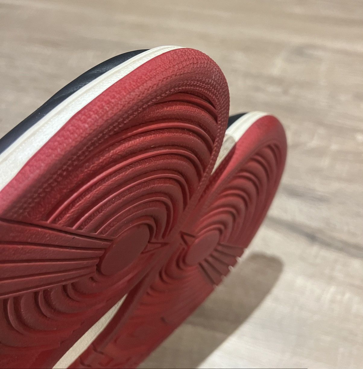 Jordan Brand Air Jordan 1 High Retro Bred Toe Size 10.5 Size US 10.5 / EU 43-44 - 6 Thumbnail