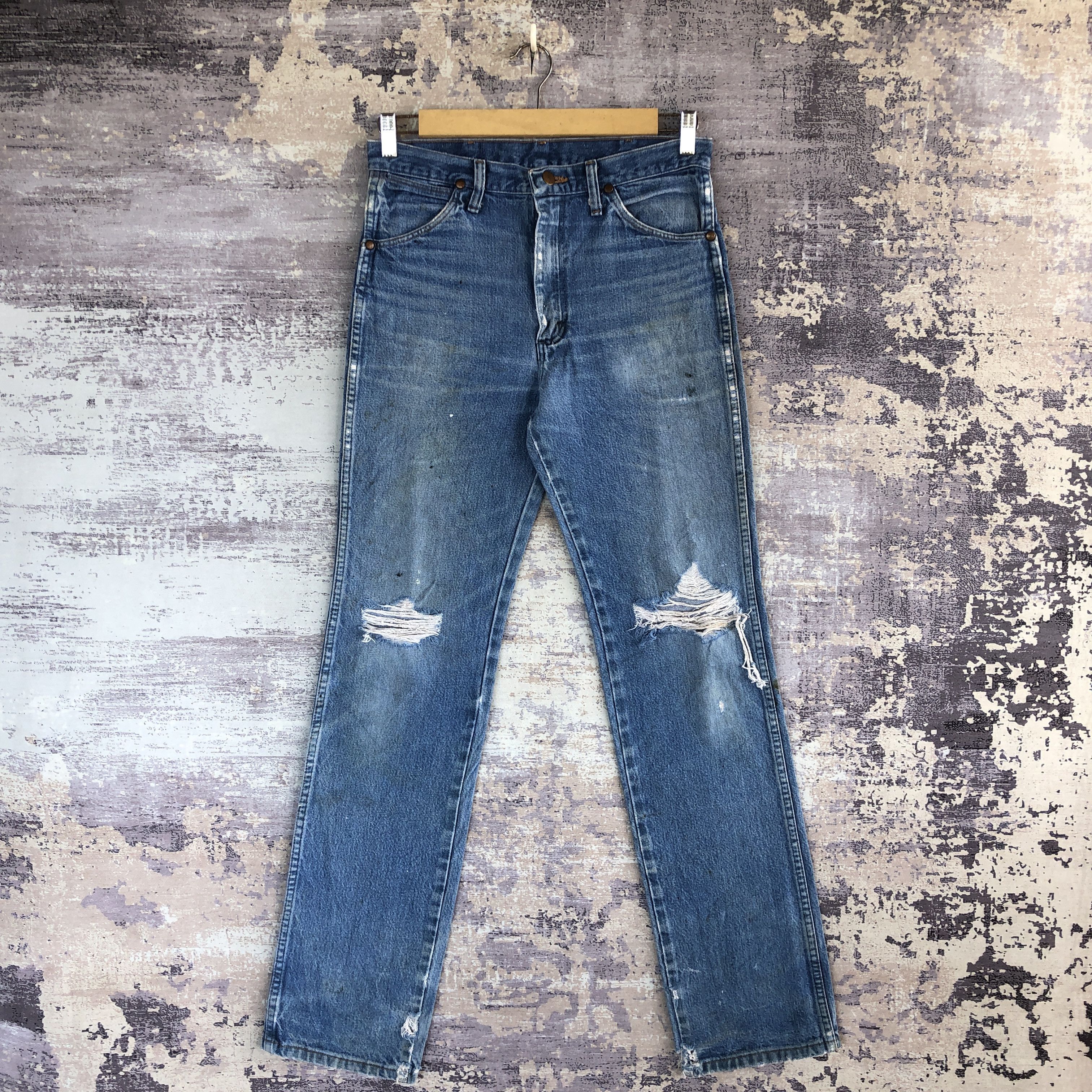 Vintage Vintage Distressed Wrangler Jeans Faded Blue Denim Pants Size US 30 / EU 46 - 1 Thumbnail