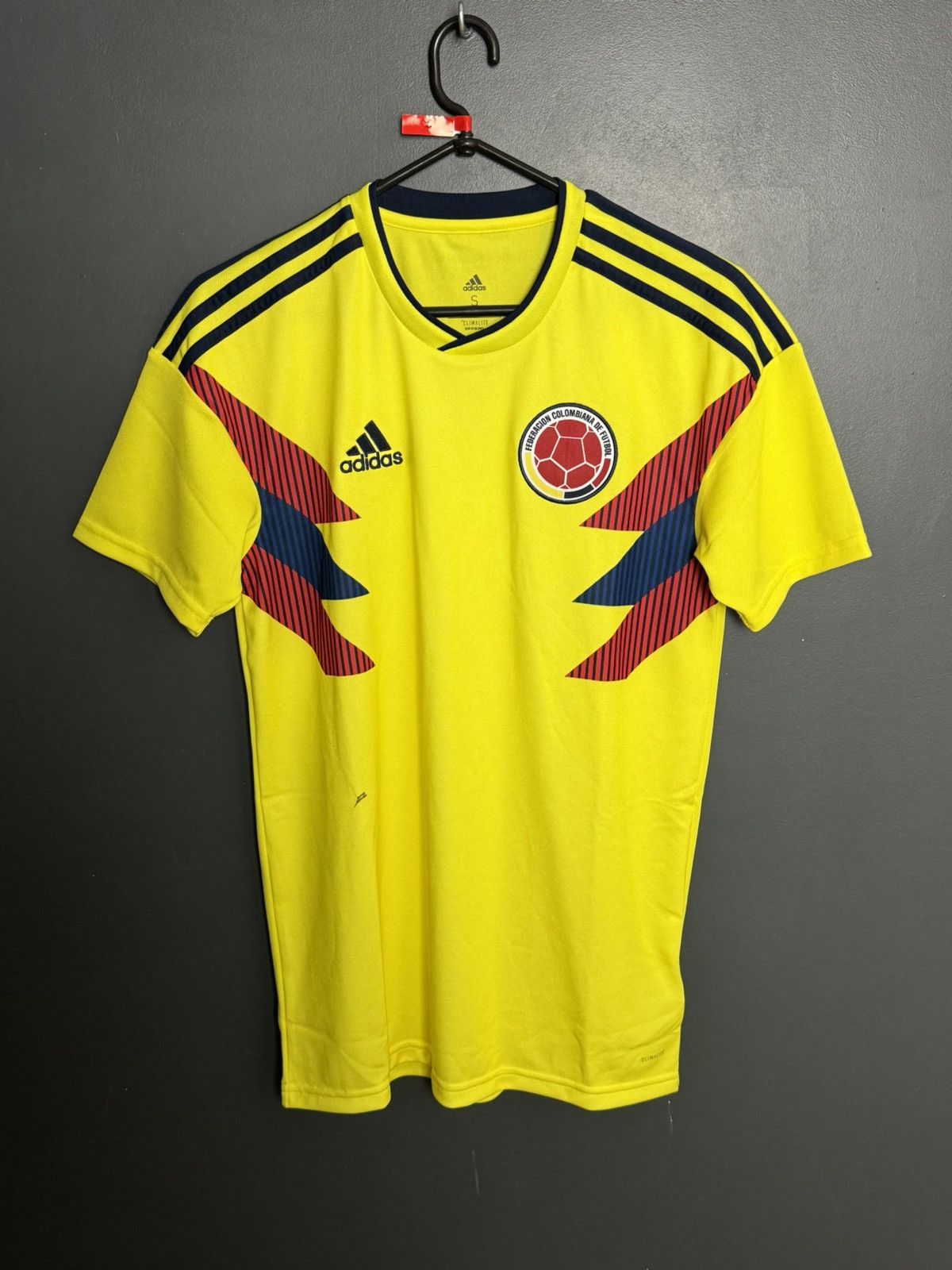 Adidas Colombia 18/19 Home Football Soccer Jersey T-Shirt Size US S / EU 44-46 / 1 - 1 Thumbnail