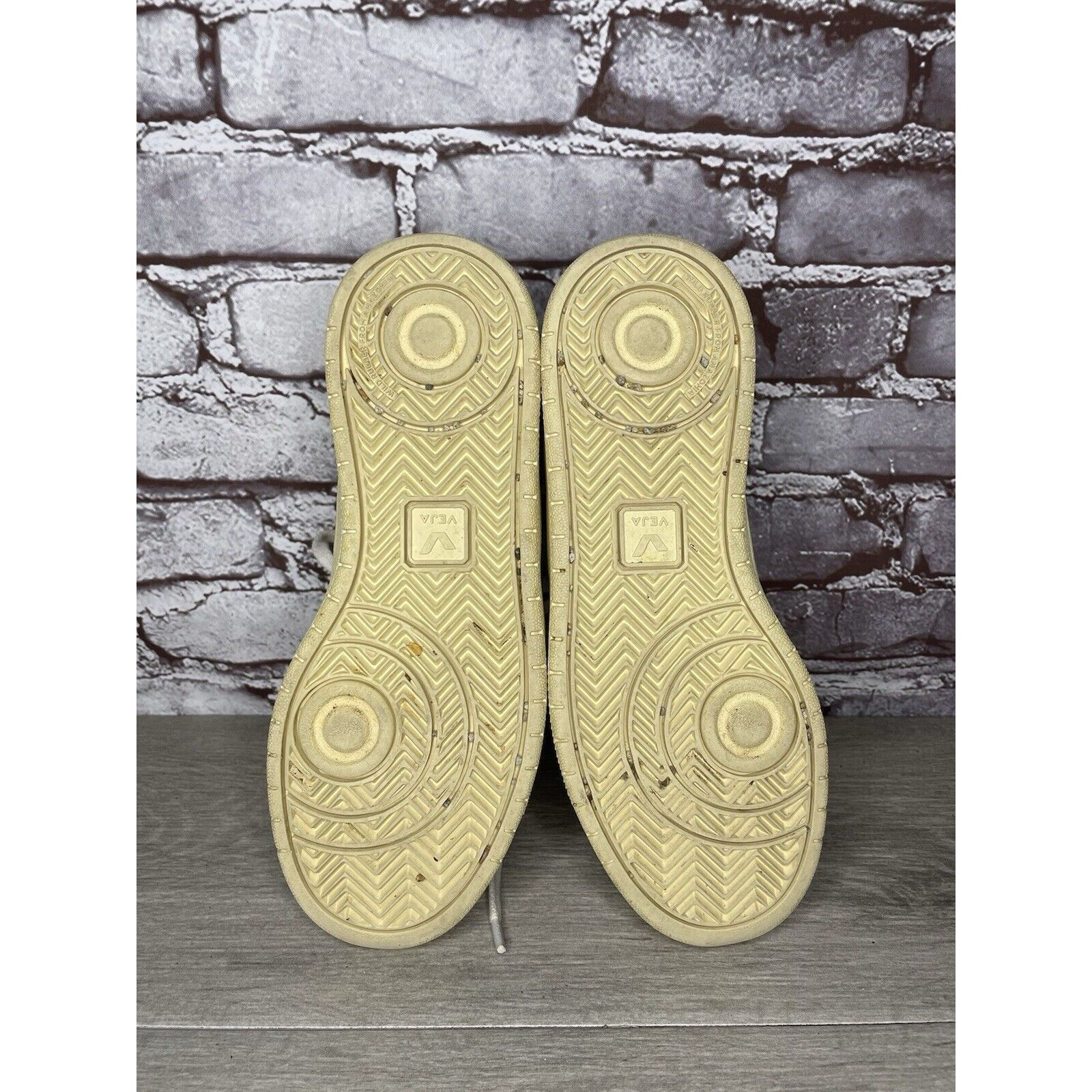 Veja L27 Veja V-12 White Leather Beige Low Top Lace Up Sneakers W Size US 9 / IT 39 - 14 Thumbnail