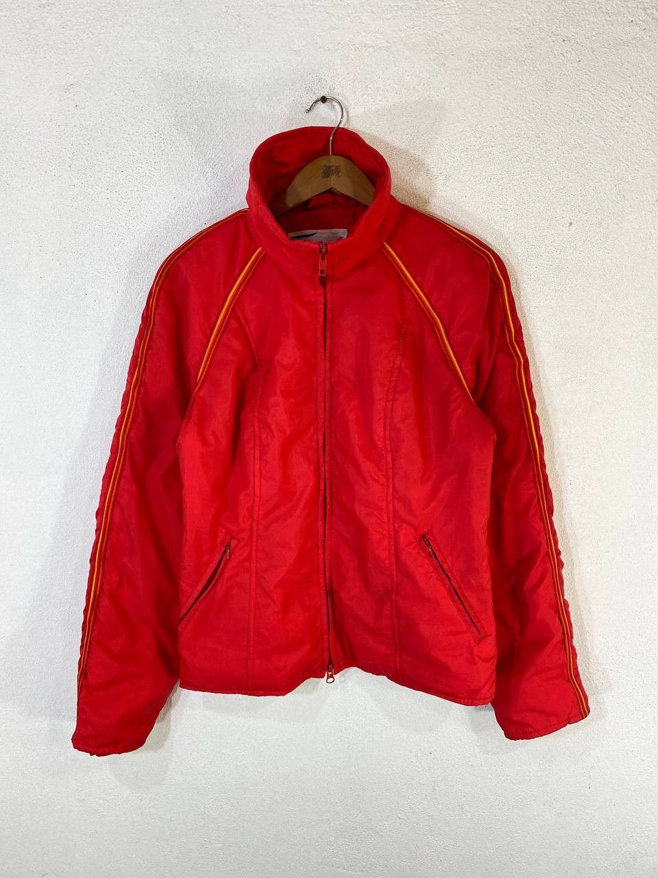 Vintage vintage skiwear retro puffer jacket nice design Size M / US 6-8 / IT 42-44 - 1 Thumbnail