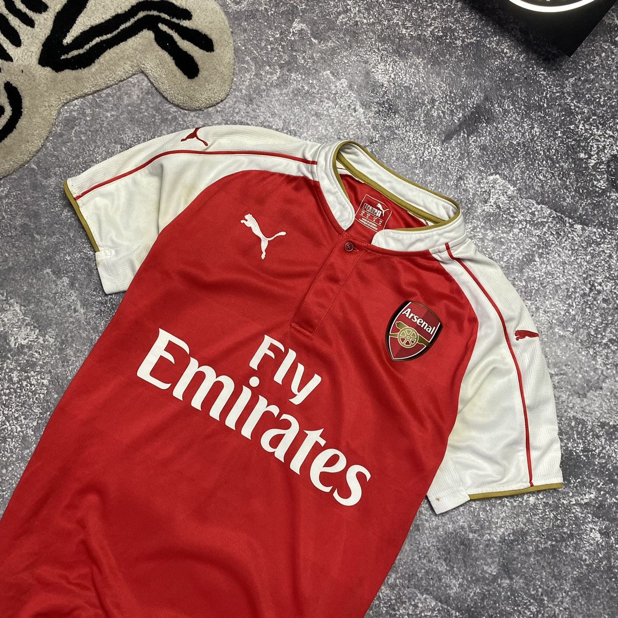 Puma Vintage Puma FC Arcenal Fly Emirates Team soccer jersey Size US M / EU 48-50 / 2 - 3 Thumbnail