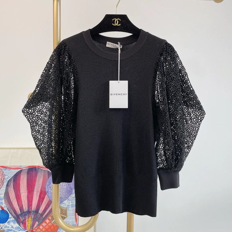 Givenchy Givenchy Black Knitted Top Size M / US 6-8 / IT 42-44 - 1 Thumbnail