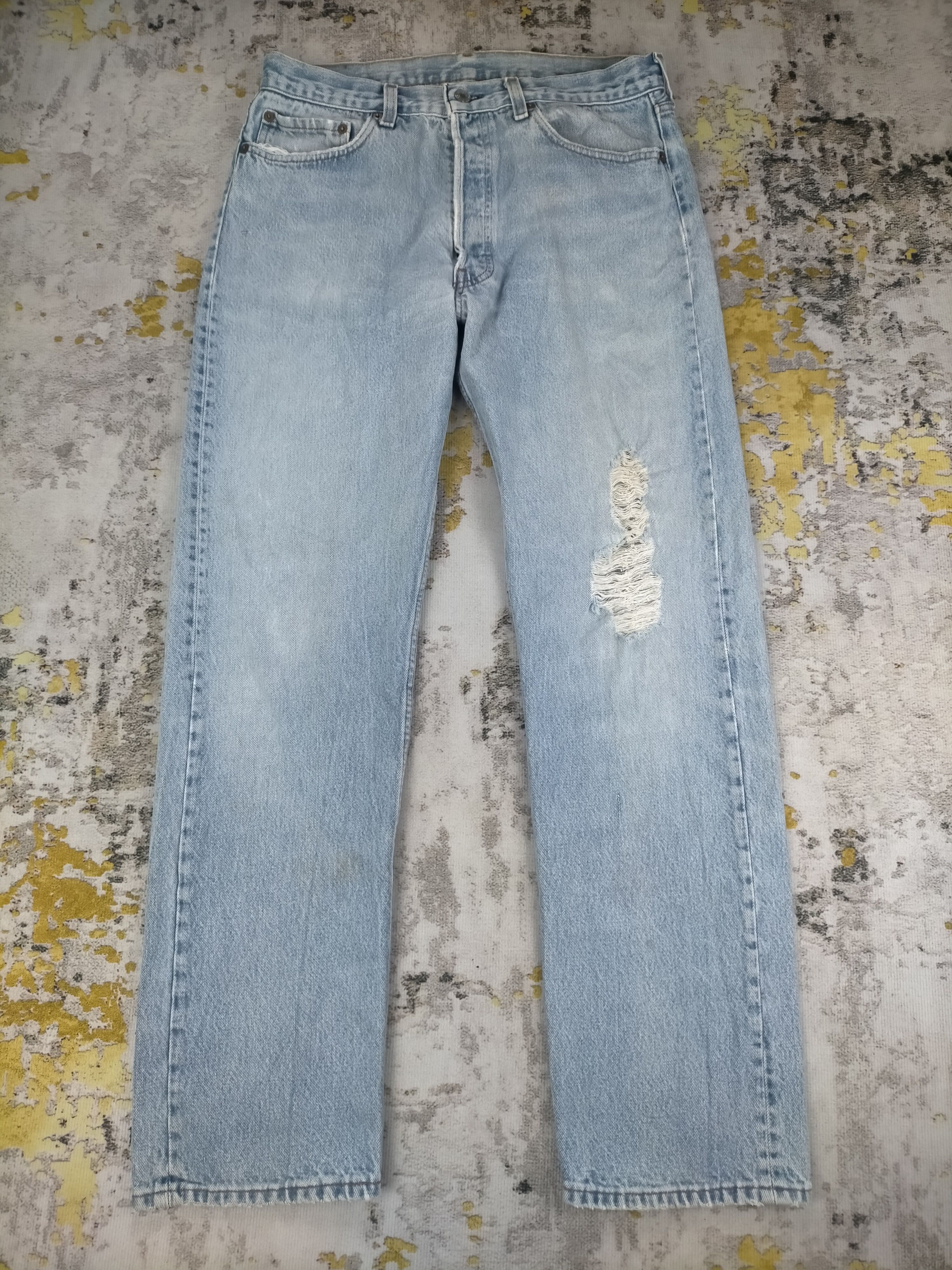 Levi's 🔥 Vtg 80s Levis 501 Button 522 Light Wash Distressed Jeans Size US 31 - 1 Thumbnail