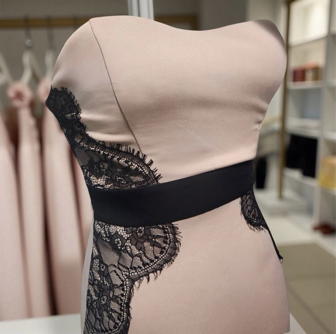 Forever 21 Black & Pink Strapless Bodycon Mini Cocktail Dress Lace Size M / US 6-8 / IT 42-44 - 1 Thumbnail