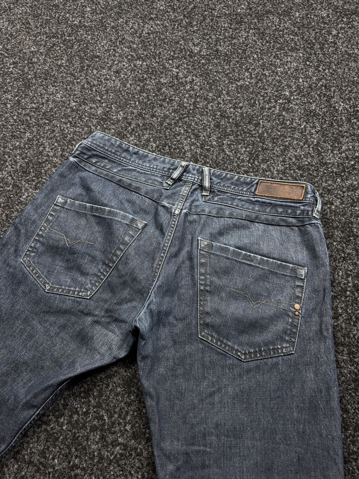 Diesel Luxury 00s Y2K Diesel Belther Regular Slim Tapered Jeans Size US 36 / EU 52 - 16 Thumbnail