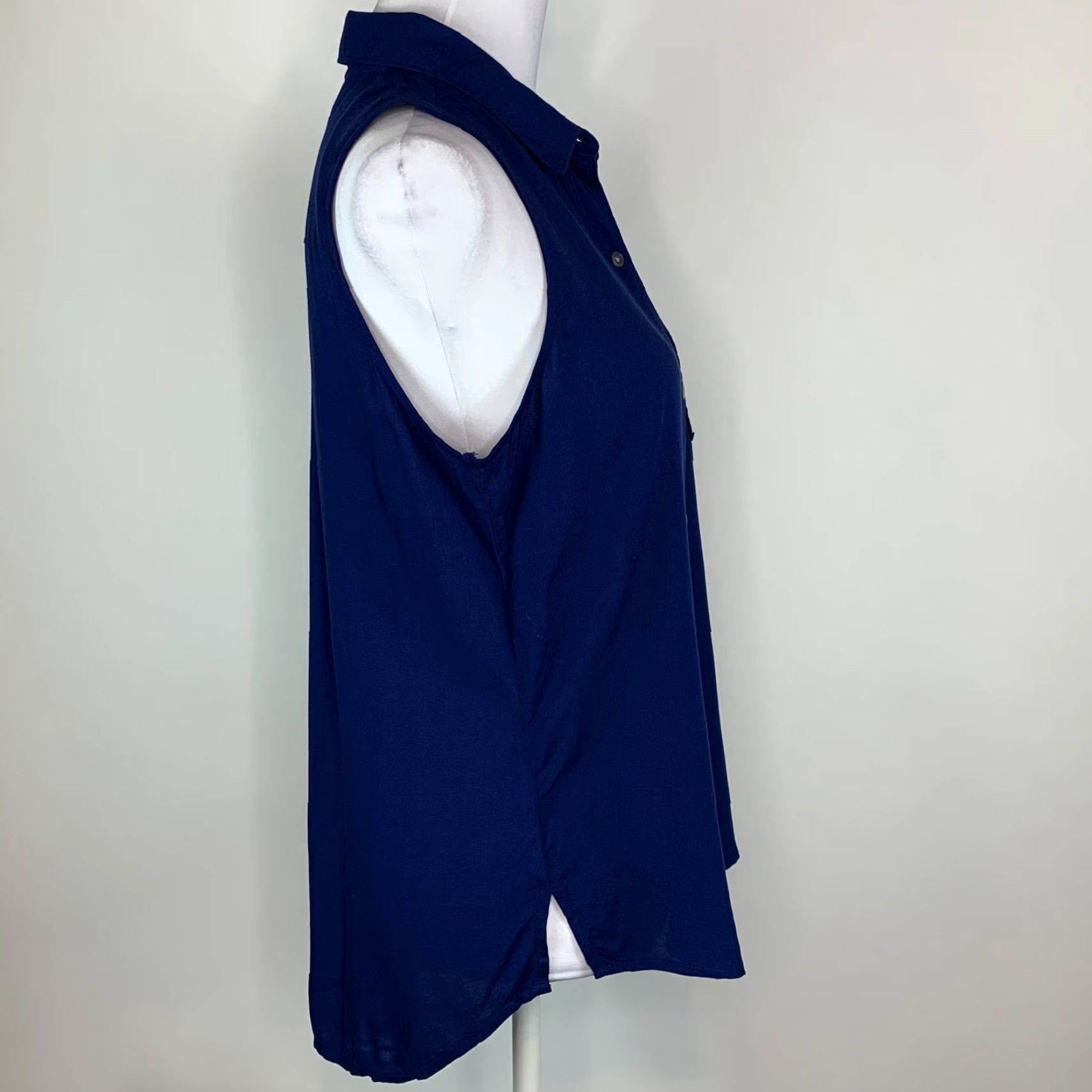 Vintage SO Perfect Shirt Womens M Shirt Relaxed Button Up Sleeveless Dark Blue New Size M / US 6-8 / IT 42-44 - 3 Thumbnail