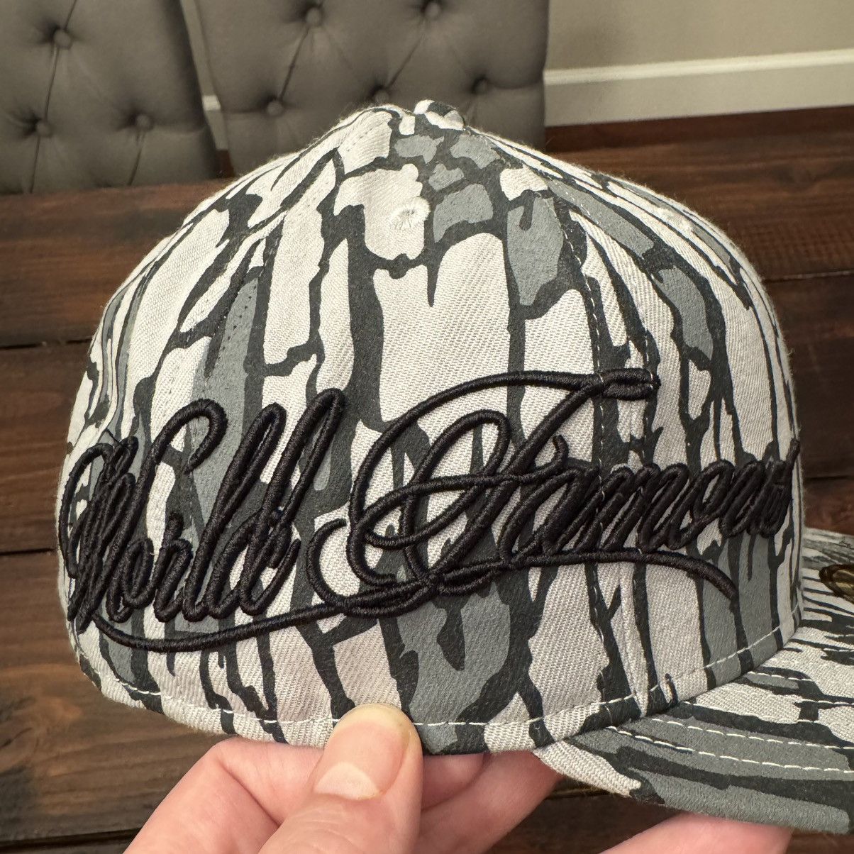 Supreme Supreme World Famous Script Treebark Camo New Era Fitted Hat Size ONE SIZE - 3 Thumbnail