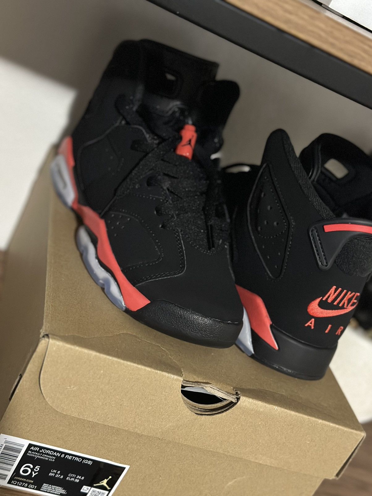 Nike RETRO 6 "INFRARED SALESMAN" Size US 6.5 / EU 39-40 - 1 Thumbnail