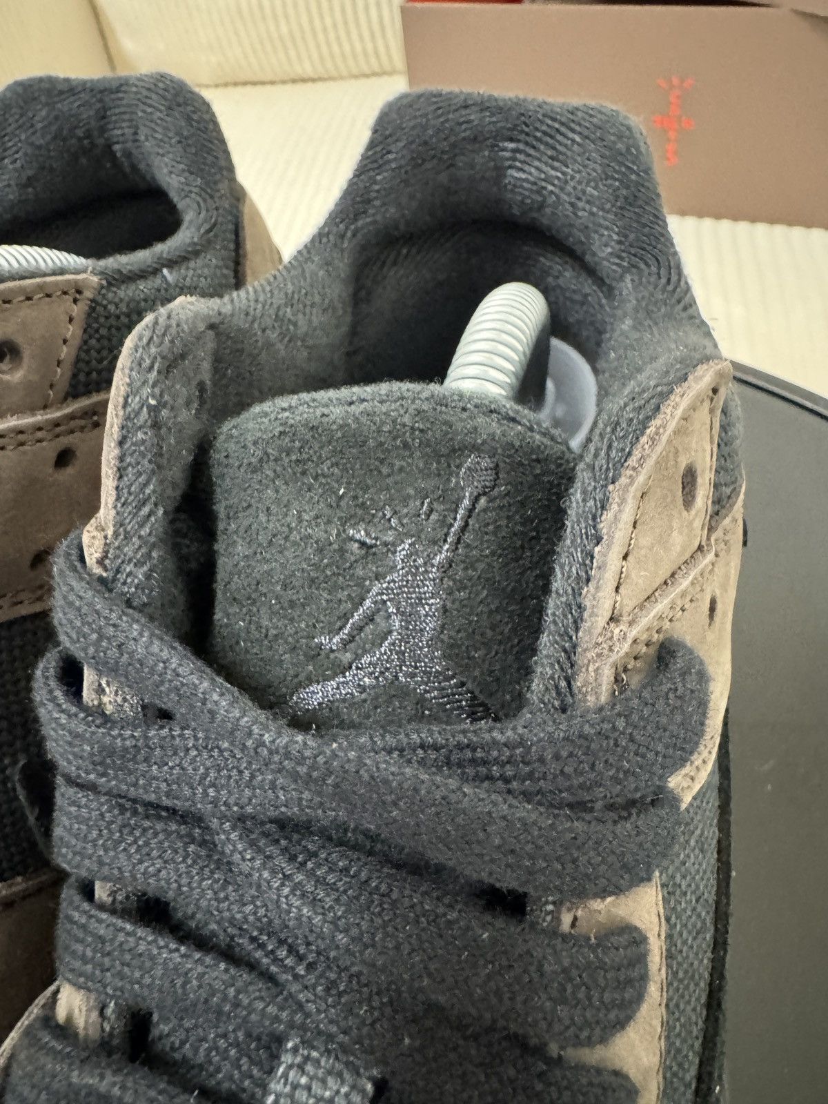Nike × Travis Scott Nike x Travis Scott jumpman jack dark mocha Size US 9.5 / EU 42-43 - 14 Thumbnail