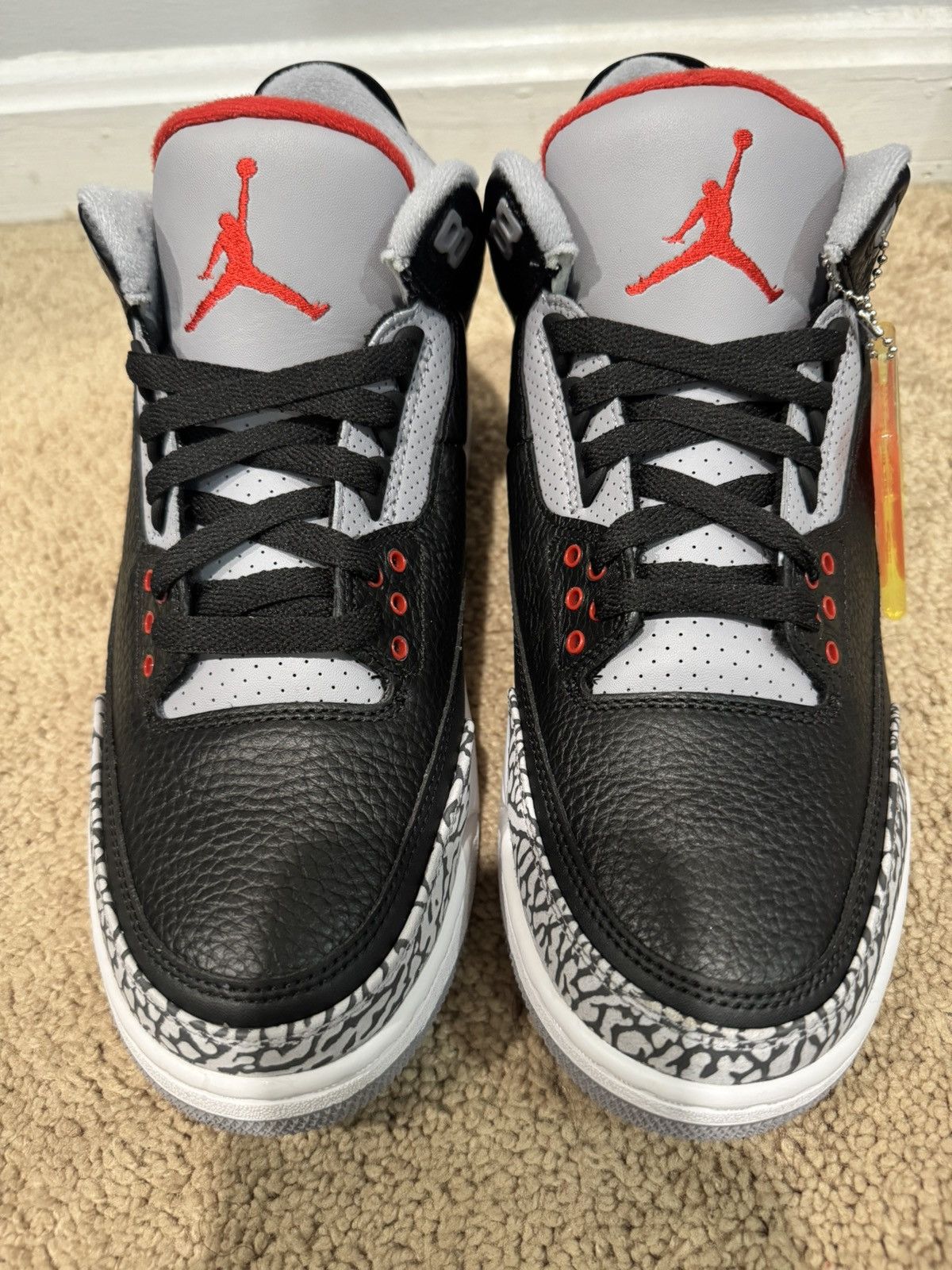 Jordan Brand Jordan 3 Black cement 2018 Size US 10 / EU 43 - 4 Thumbnail