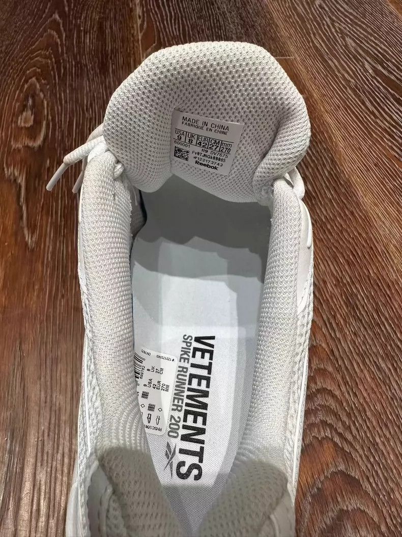Vetements Vetements Reebok x Co-Branded Pure White Colorway Size US 9 / EU 42 - 4 Thumbnail