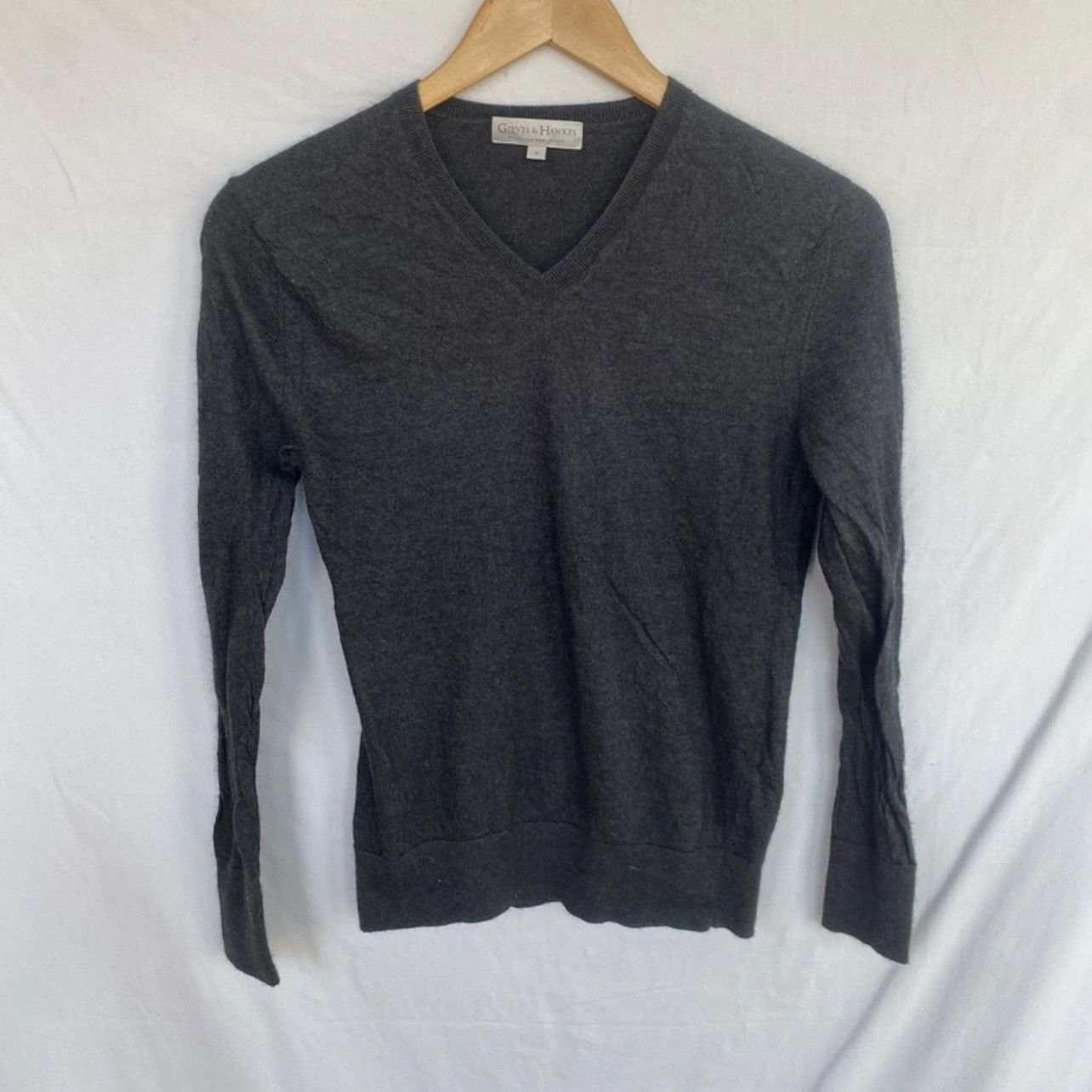 Gieves & Hawkes Cashmere V-Neck Jumper – Savile Row Heritage