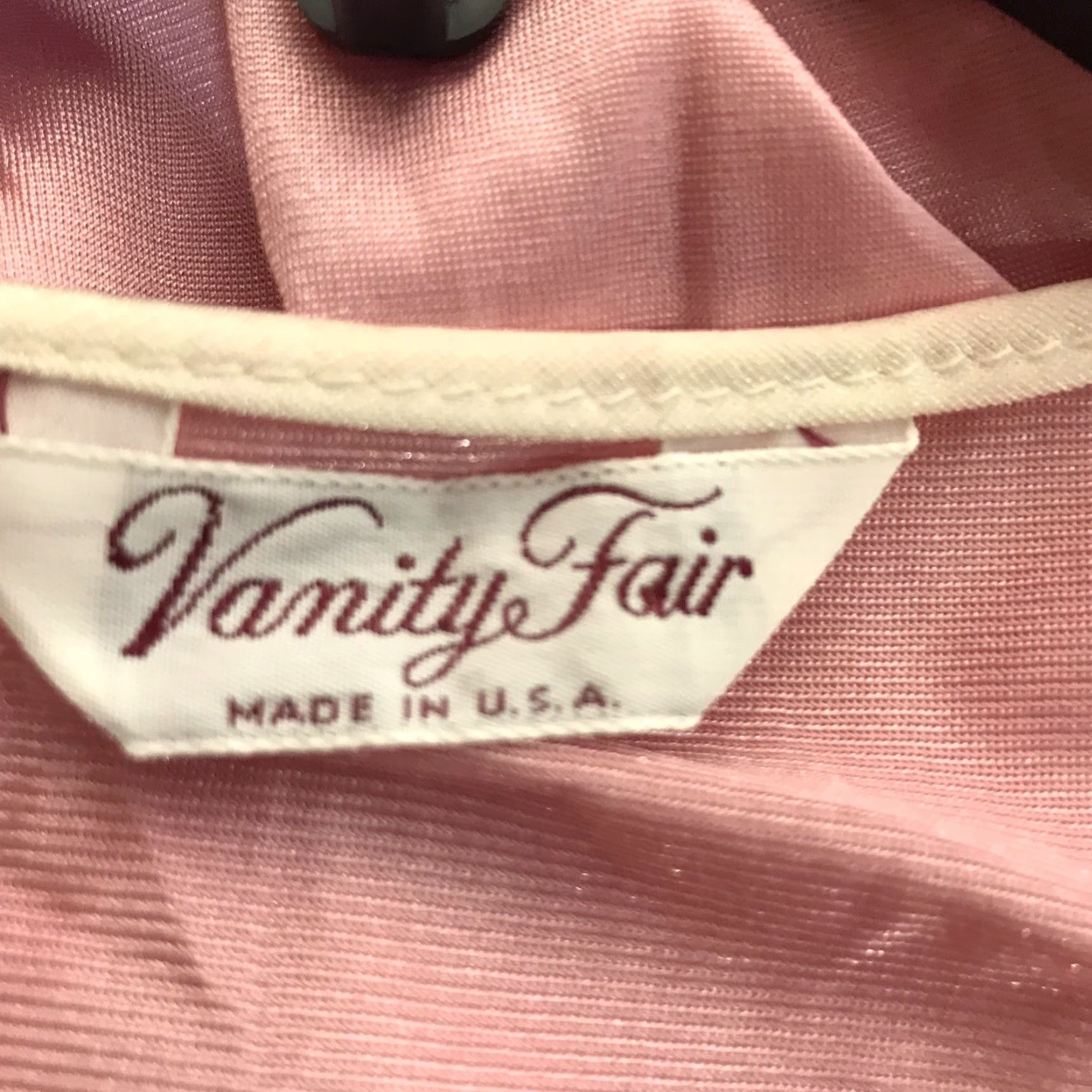 Vintage VINTAGE Vanity Fair Pink Full Button Gown Womens M USA 1980s Embroidered Floral Scalloped Neckline Size ONE SIZE - 5 Thumbnail