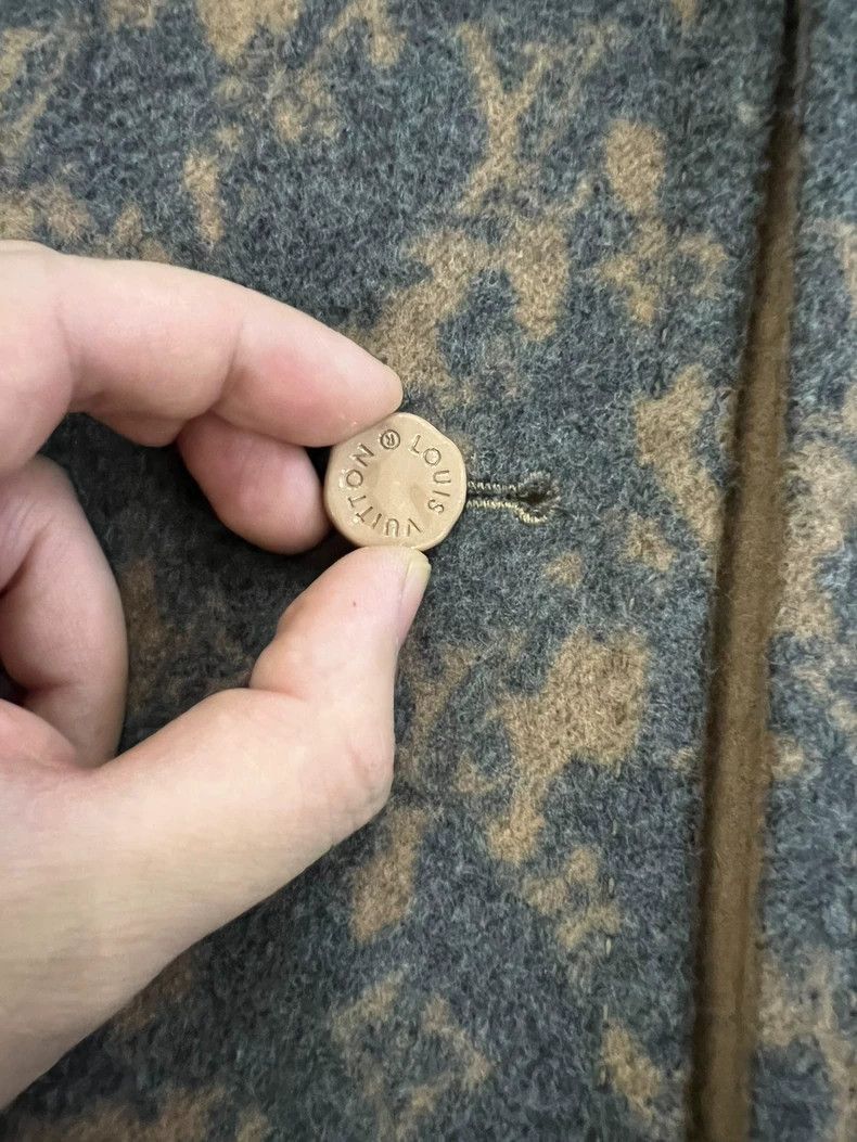 Louis Vuitton Louis Vuitton Reversible Coat with Tags-2506 Size US L / EU 52-54 / 3 - 4 Thumbnail