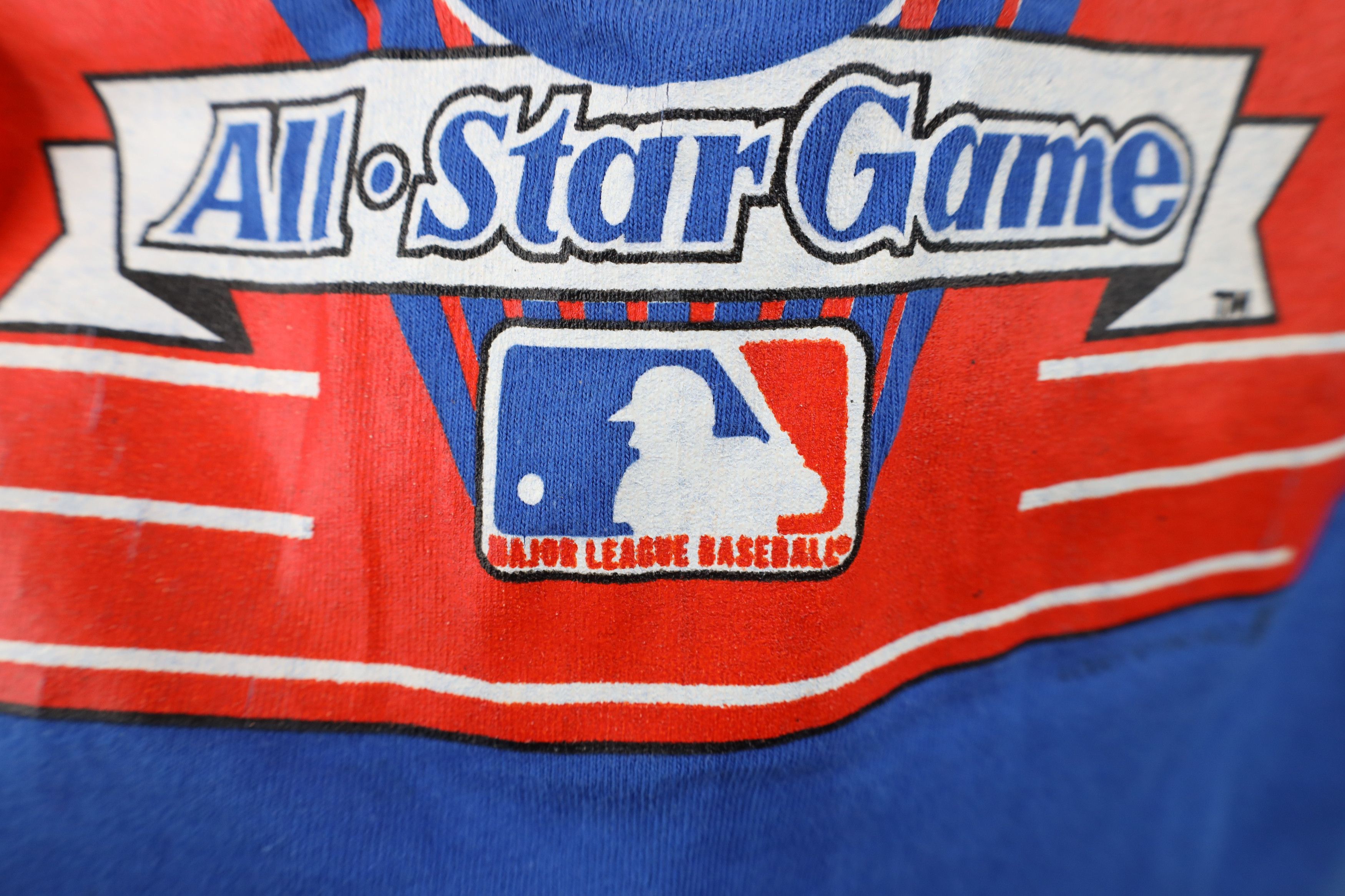 Vintage Vintage 90s Game Baseball Wrigley Field Tank Top T-Shirt Size US M / EU 48-50 / 2 - 5 Thumbnail
