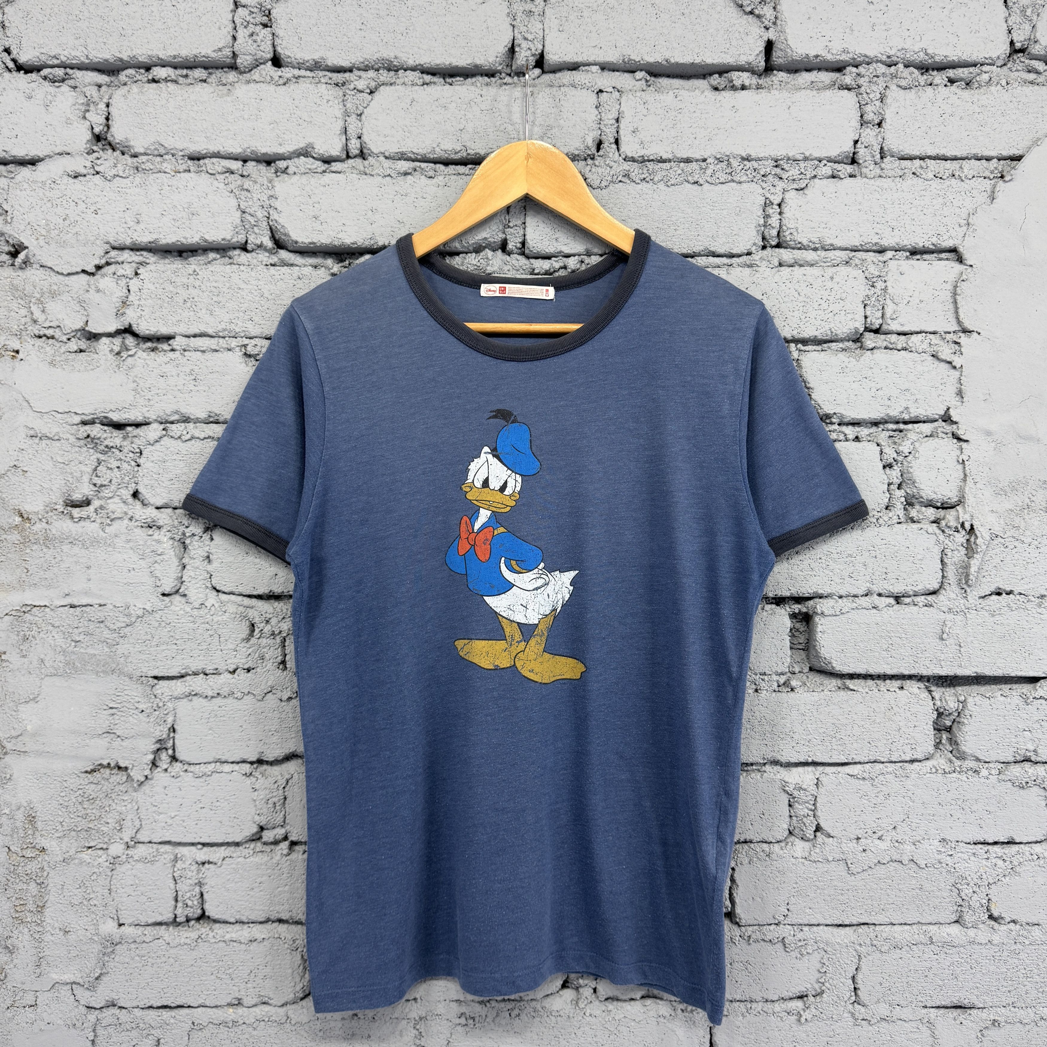 Uniqlo Uniqlo Disney Donald Duck Ringer Tshirt Size US S / EU 44-46 / 1 - 1 Thumbnail