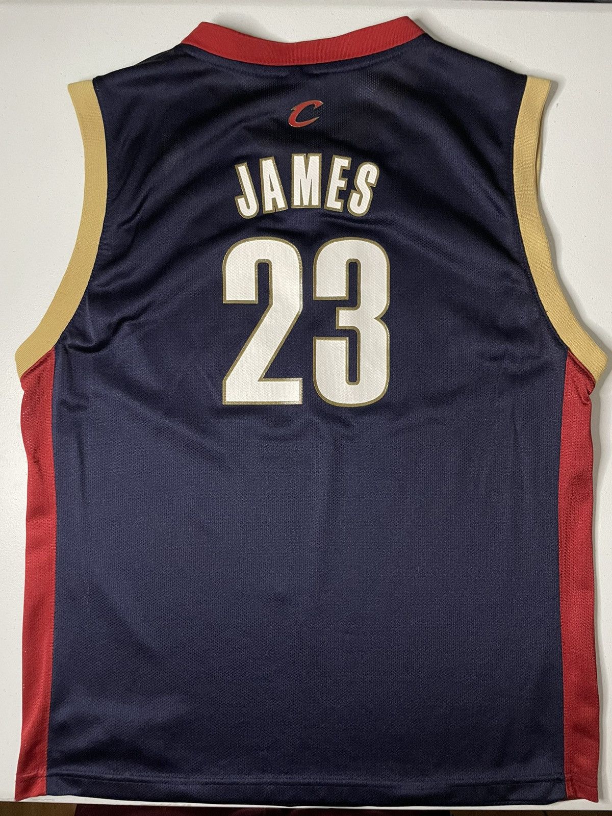 NBA × Vintage Vintage Y2K LeBron James Cleveland Cavalier NBA youth Jersey Size US M / EU 48-50 / 2 - 5 Thumbnail