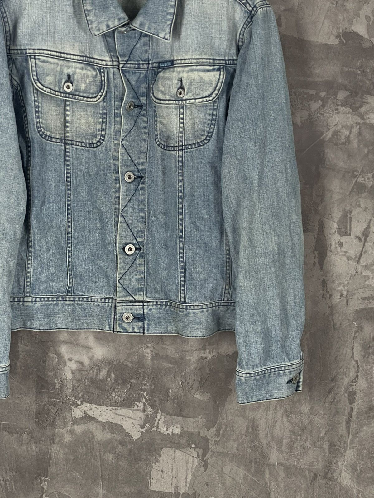 Diesel × Vintage Diesel Vintage Y2K Faded Grunge Denim Jacket Size XL / US 12-14 / IT 48-50 - 6 Thumbnail