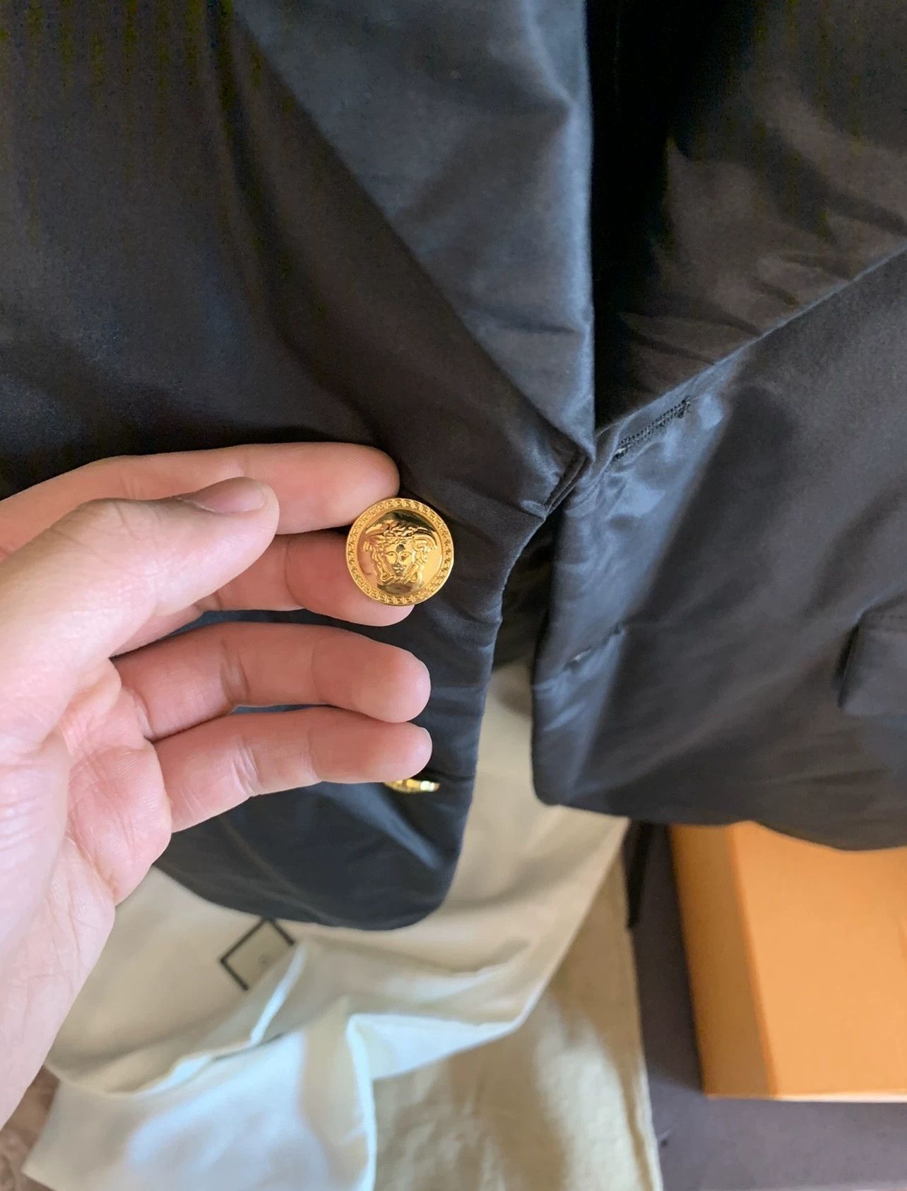 Versace Versace Silk Lined Gold Button Lightweight Blazer 48 Size US M / EU 48-50 / 2 - 3 Thumbnail