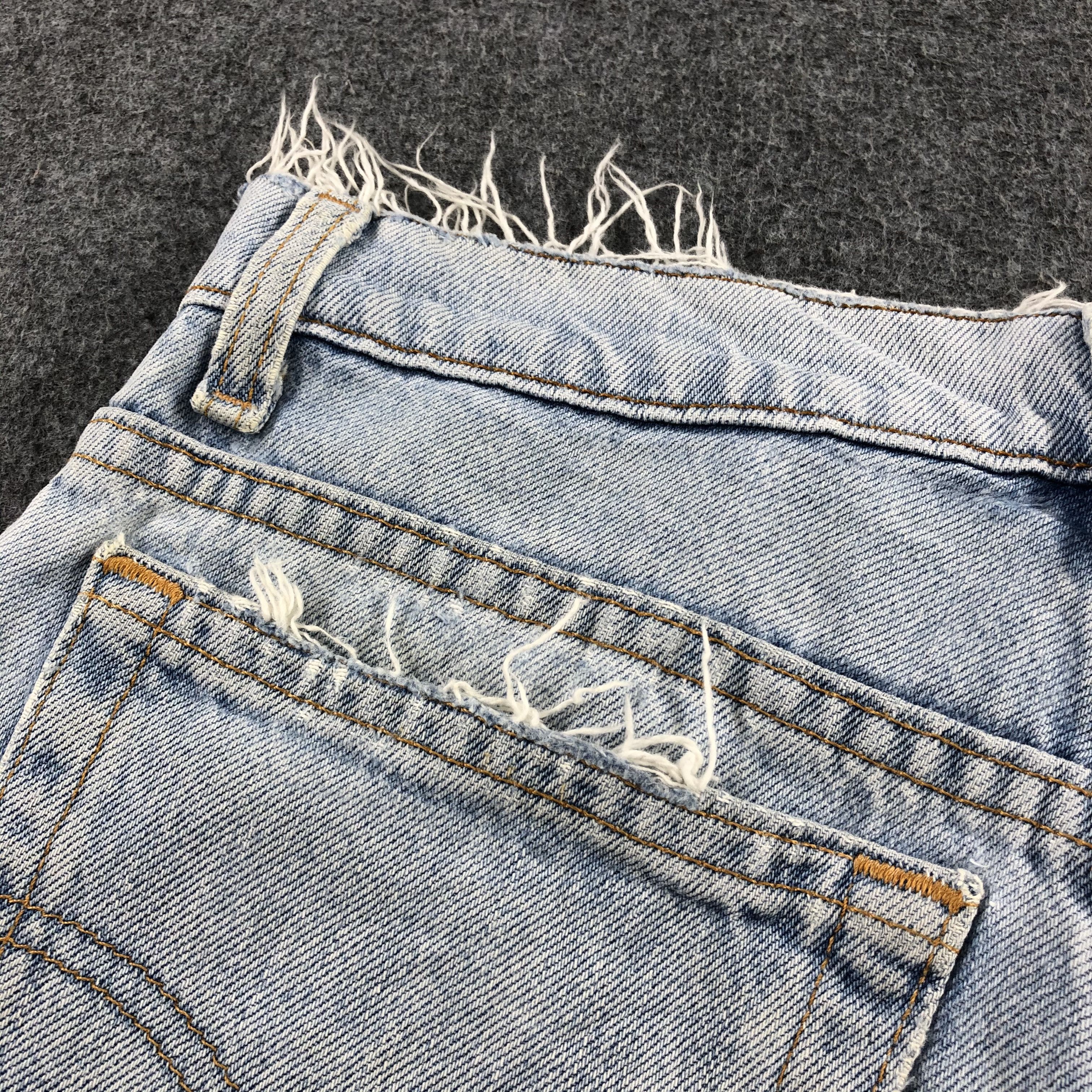 Levi's Vintage 90s Light Wash Levis 510 Jeans-J1898 Size US 28 / EU 44 - 8 Thumbnail