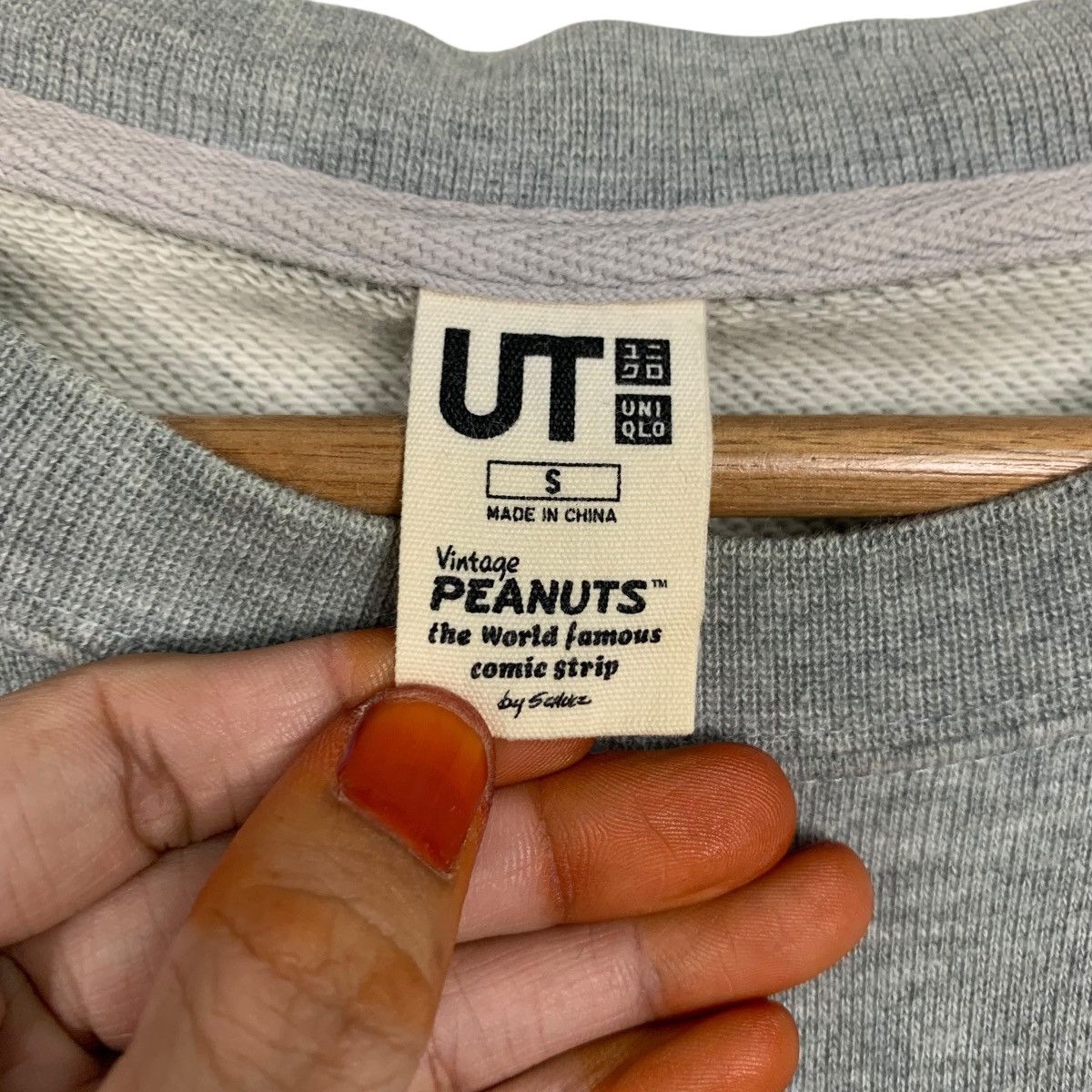 Peanuts UNIQLO X PEANUTS Words Crewneck Sweatshirt #3580-C164 Size US S / EU 44-46 / 1 - 9 Thumbnail