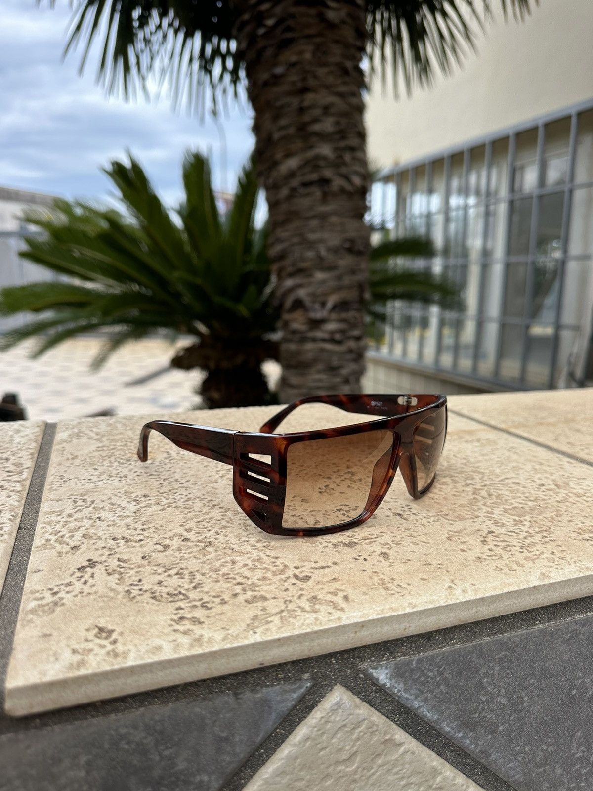 Versace × Vintage Gianni Versace Vintage Sunglasses Size ONE SIZE - 1 Thumbnail