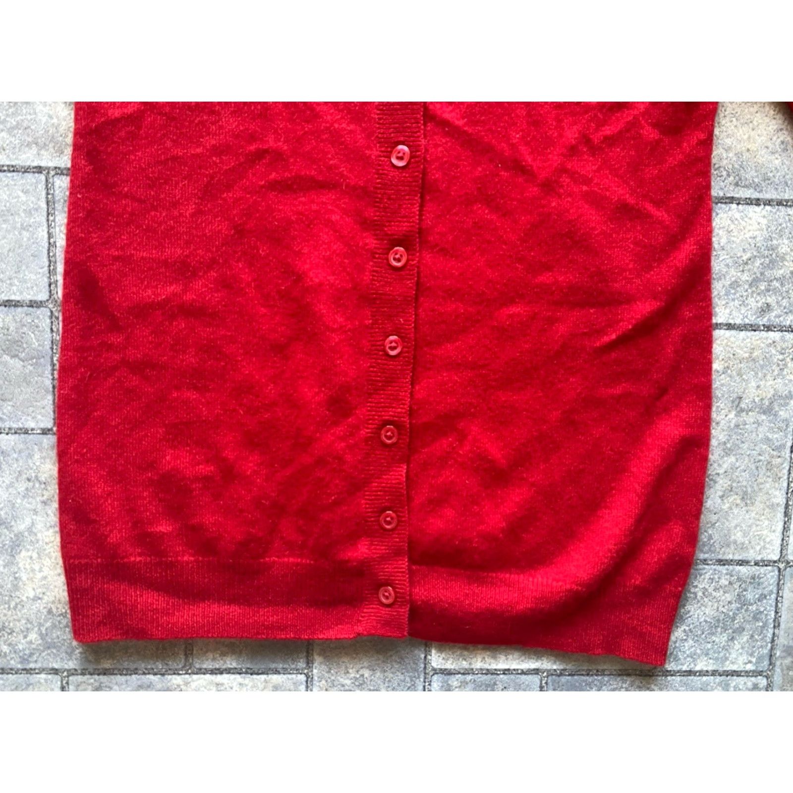 Bloomingdale's VINTAGE C by Bloomingdale's XS Women's 100% Cashmere Red Seven Button Cardigan Size XS / US 0-2 / IT 36-38 - 5 Thumbnail