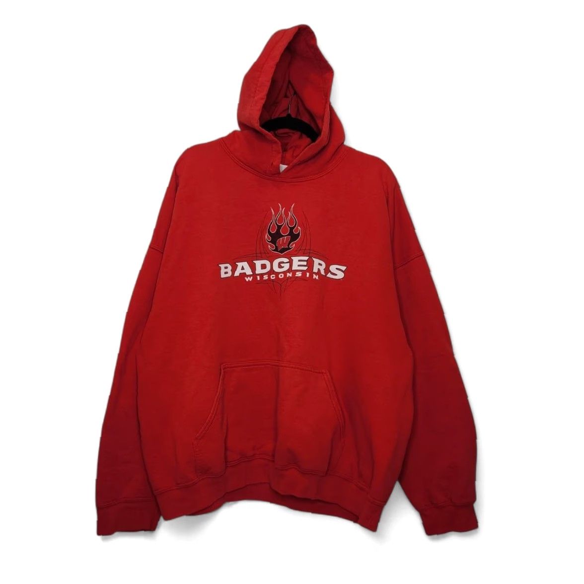 Gildan VINTAGE Wisconsin Badgers Hoodie Sweatshirt 2XL Red Mens Pullover Giant Y2K Oversized Size US XXL / EU 58 / 5 - 2 Thumbnail