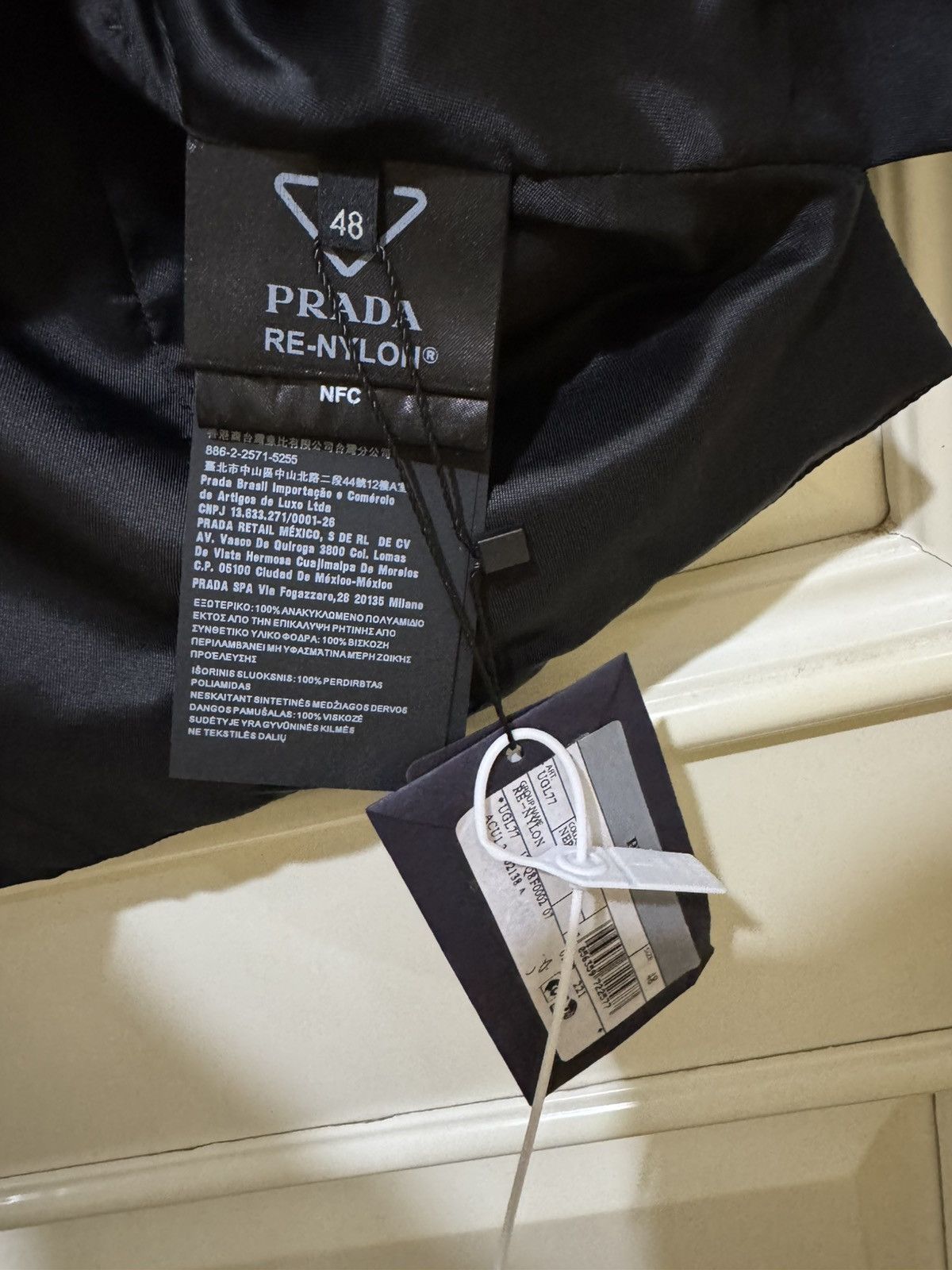 Prada Prada re nylon vest Size US M / EU 48-50 / 2 - 6 Thumbnail