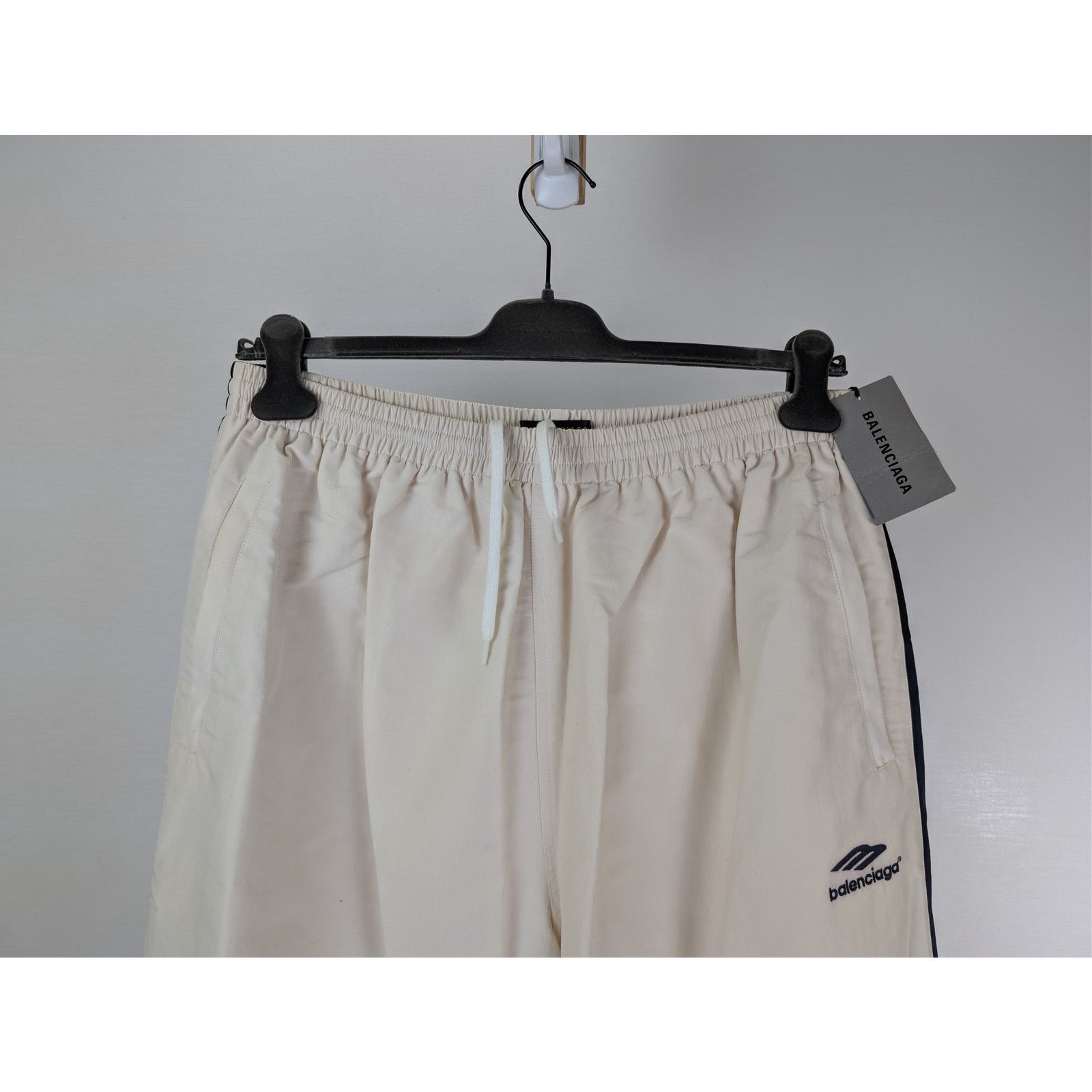 Balenciaga o1rshd1 Medium Fit Tracksuit Pants in Beige/Black Size US 36 / EU 52 - 3 Thumbnail