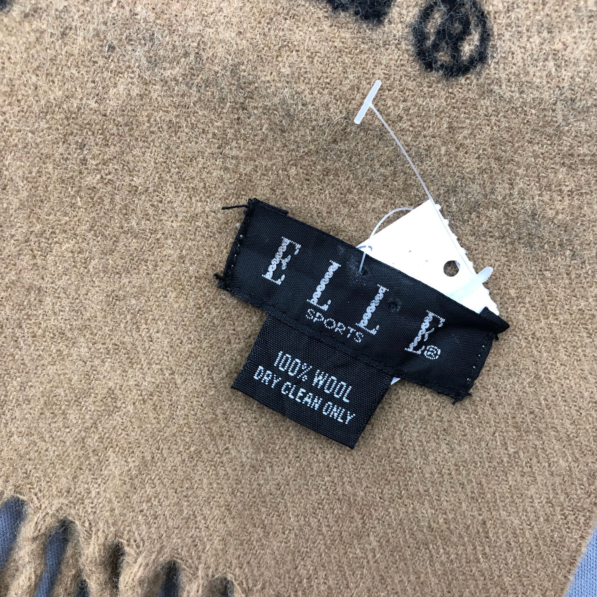 Japanese Brand Vintage Elle Scarf Muffler Wool Winter Scarves Size ONE SIZE - 4 Thumbnail