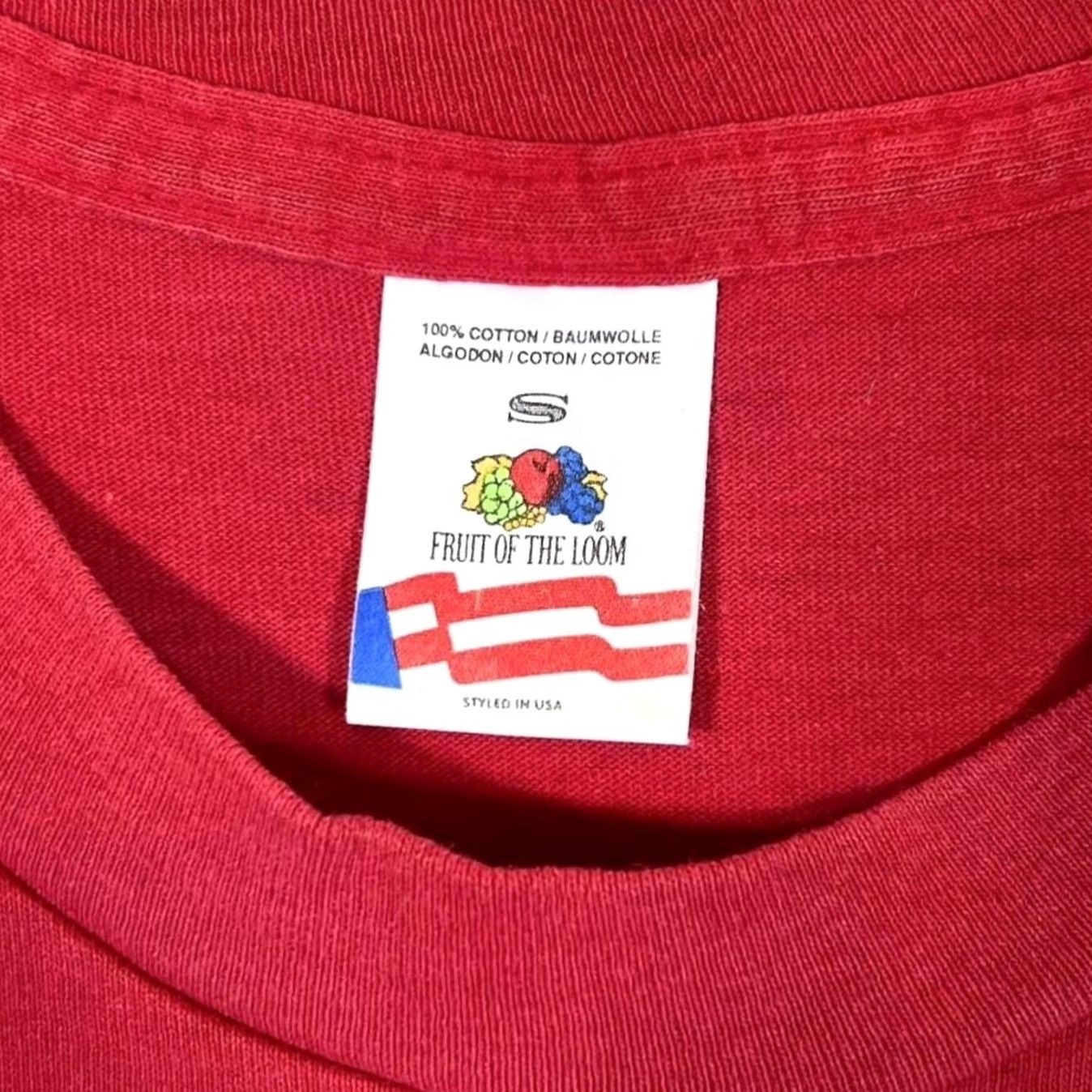 Fruit Of The Loom VINTAGE Fruit Of The Loom Mini Logo Graphic Red Single Stitch T-Shirt Small Size US S / EU 44-46 / 1 - 2 Thumbnail