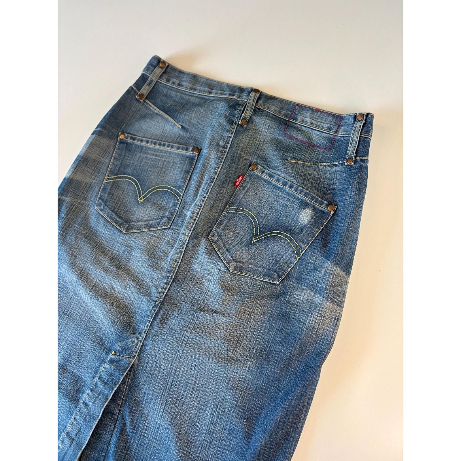 Levi's Vintage Levi’s Engineered Y2K Asymmetric Denim Skirt Twisted Size 27" / US 4 / IT 40 - 3 Thumbnail