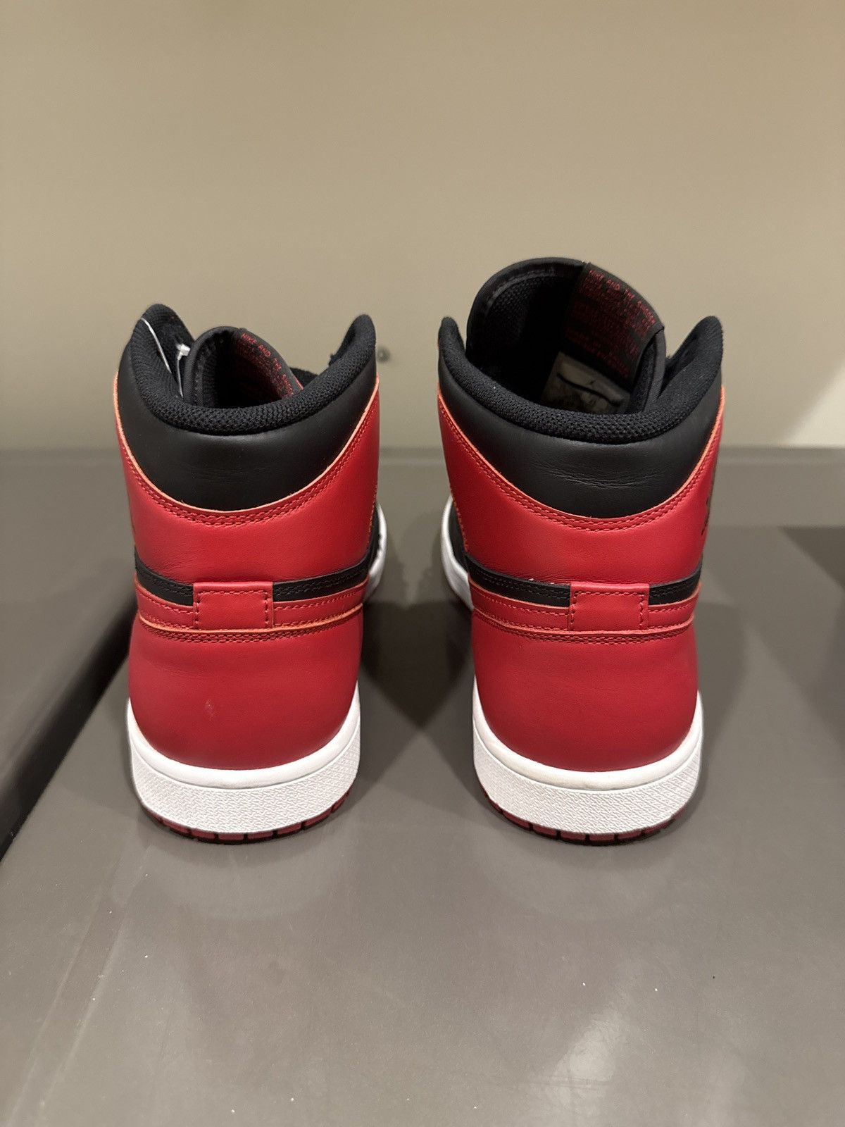 Jordan Brand Jordan 1 Bred 2013 Size US 11 / EU 44 - 4 Thumbnail