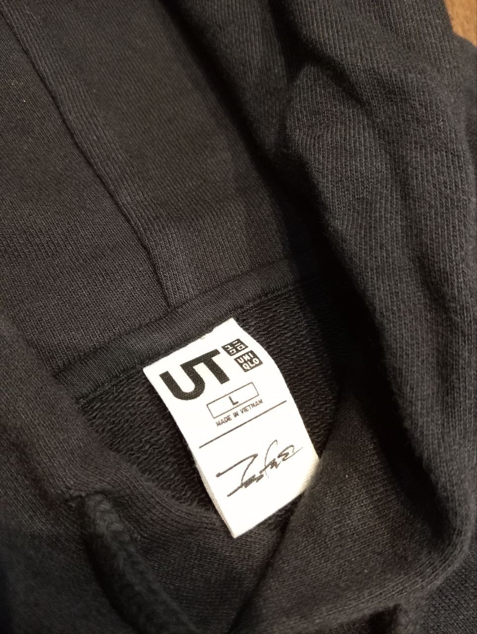 Futura × Uniqlo UNIQLO X FUTURA OVERSIZED HOODIE - SIZE L BLACK Size US L / EU 52-54 / 3 - 5 Thumbnail