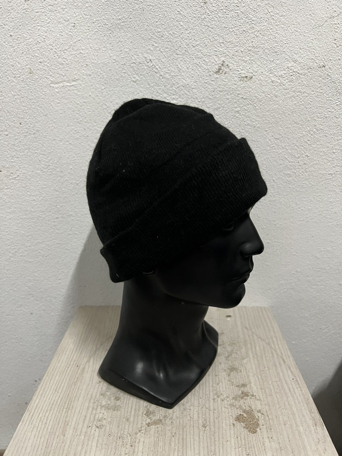 Vintage Vintage H&M Plain Beanie Hat Size ONE SIZE - 4 Thumbnail