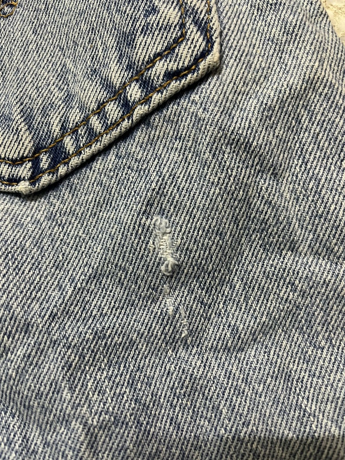 Levi's Vintage Clothing Vintage 90s light blue wash Levi’s 505 faded Size US 35 - 12 Thumbnail