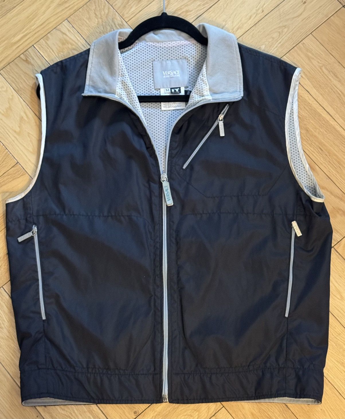 Versace Jeans Couture VINTAGE VERSACE JEANS ZIPPERED VEST Size US M / EU 48-50 / 2 - 1 Thumbnail
