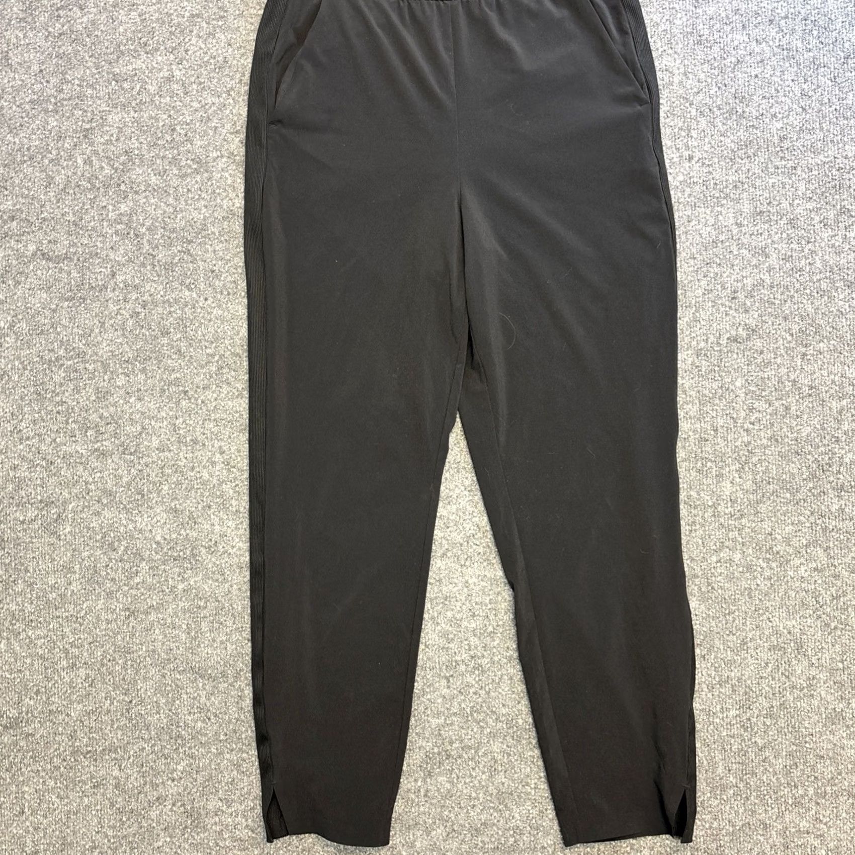 Athleta VINTAGE? No — Athleta Black Flex Jumpsuit Sleeveless Zip Back Ribbed Tapered Leg 6 Size 28" / US 6 / IT 42 - 3 Thumbnail