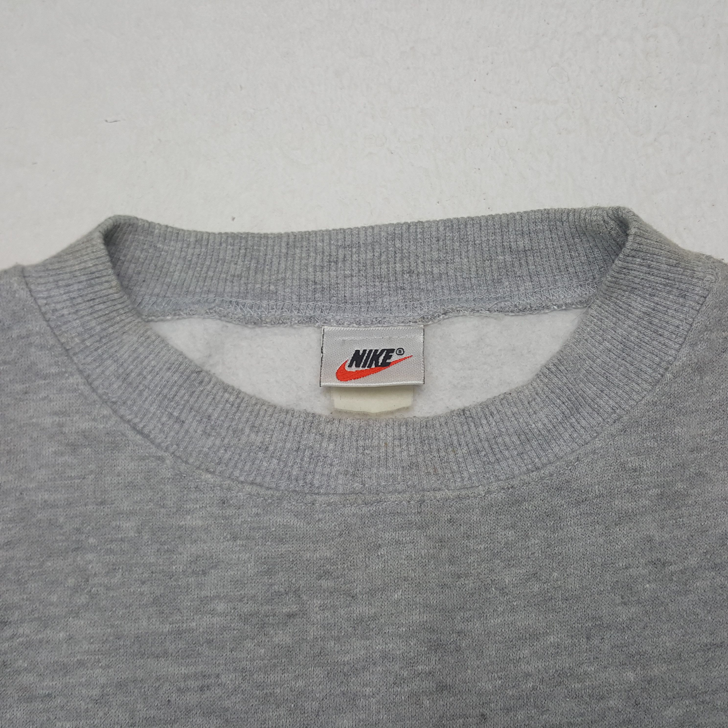 Nike × Vintage Vintage Nike Swoosh Sweatshirt Size US L / EU 52-54 / 3 - 4 Thumbnail