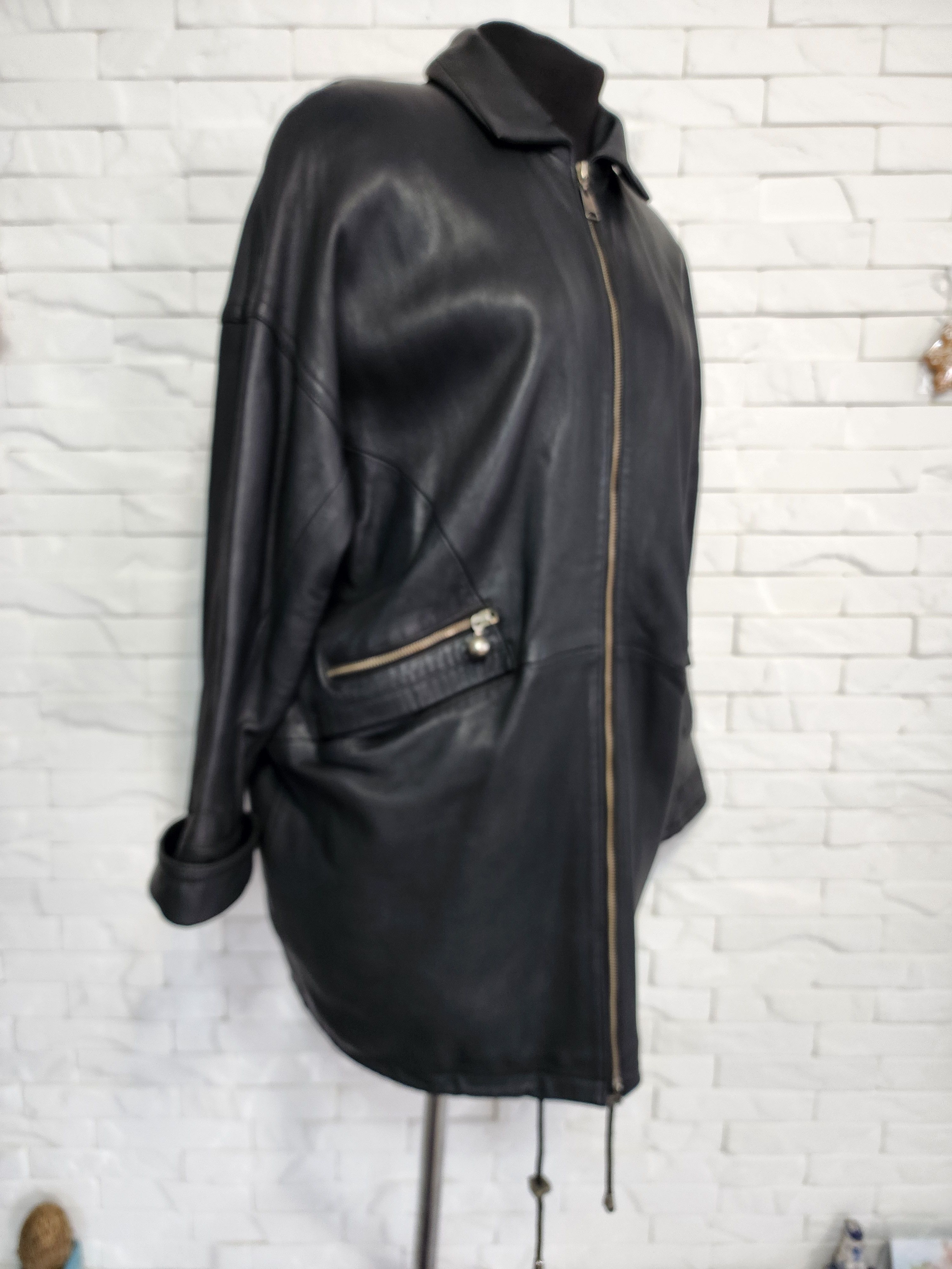 Other Black Leather Jacket: Women's Zippered Leather Coat Size XXL / US 16-18 / IT 52-54 - 2 Thumbnail