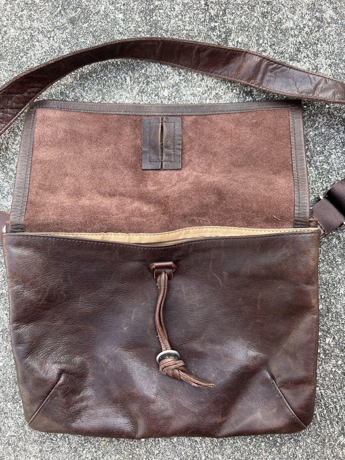 Leather Vintage Indeed Japan Pewter Patina Leather Sling Bag Size ONE SIZE - 9 Thumbnail
