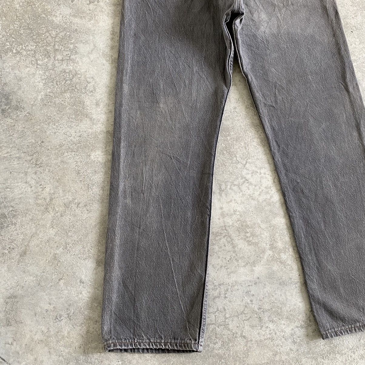 Vintage Vintage Late 80’s Levis 501 Ash Grey Denim Jeans Size US 33 - 17 Thumbnail