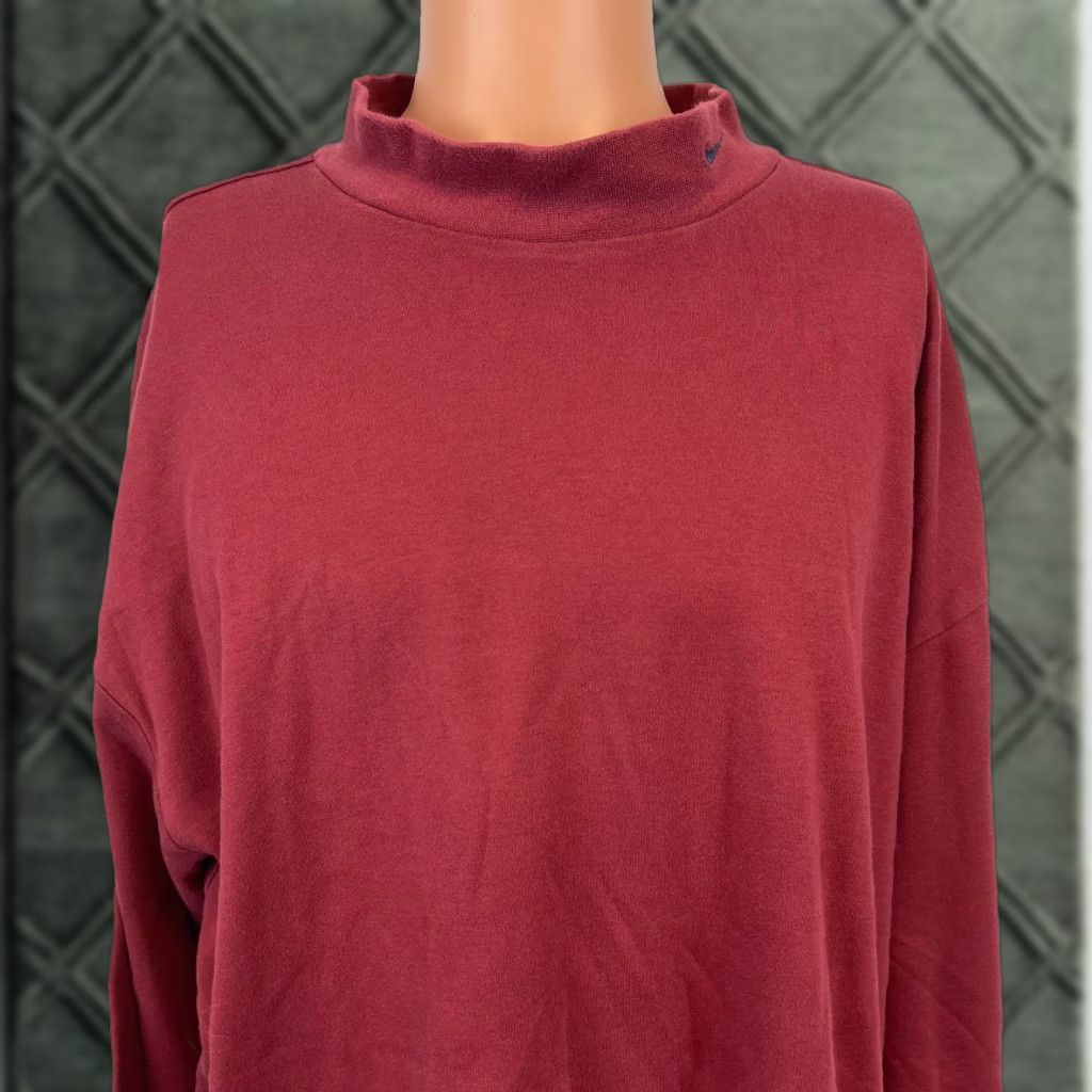 VINTAGE Nike Golf Base Layer Turtleneck Long Sleeve Shirt 2XL Red Men's Nike Golf Shirt Vintage 2000s Red 2XL Long Sleeve Turtleneck Pullover