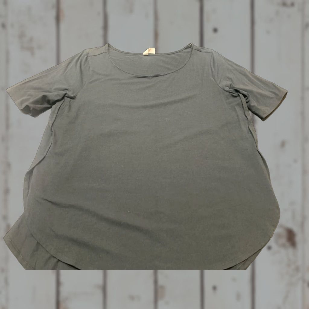Under Armour Under Armour Black Top Adult Extra Large Womens Size XL / US 12-14 / IT 48-50 - 1 Thumbnail