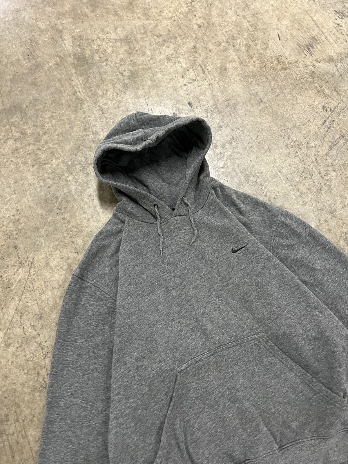 Nike × Vintage Nike y2k boxy fit hoodie mini swoosh hype rare skater Size US XL / EU 56 / 4 - 5 Thumbnail