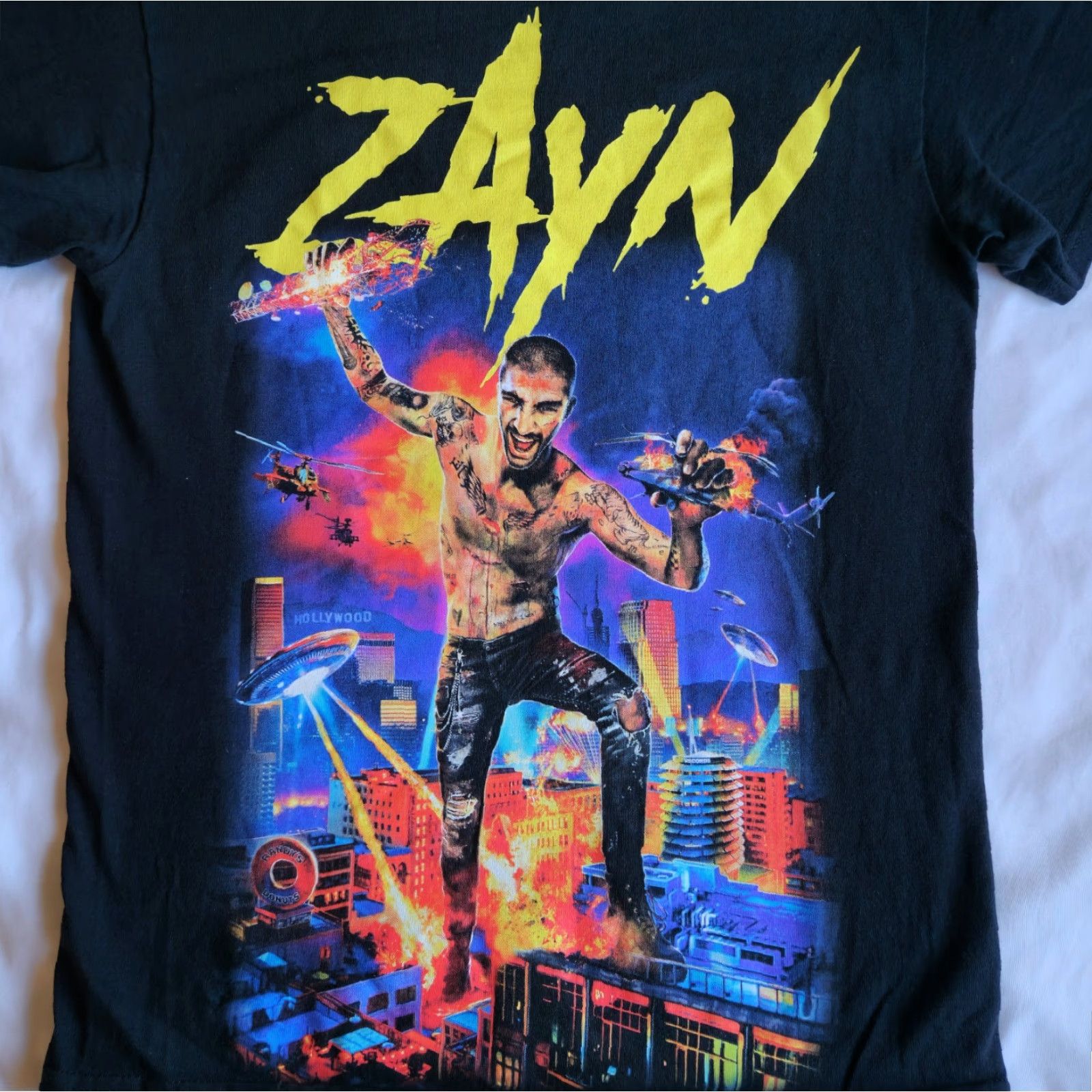 Vintage Zayn ZDAY Concert Tour Official Music Merch Black Sml Graphic T-Shirt Tee Mens Womens Unisex Adults Short Sleeve Crew Neck 100% Cotton T-Shirt Size US S / EU 44-46 / 1 - 2 Thumbnail